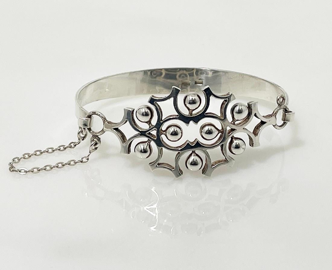 Finnish silver bracelet by Alpo Tammi Koru, 1970s In Good Condition For Sale In Delft, NL