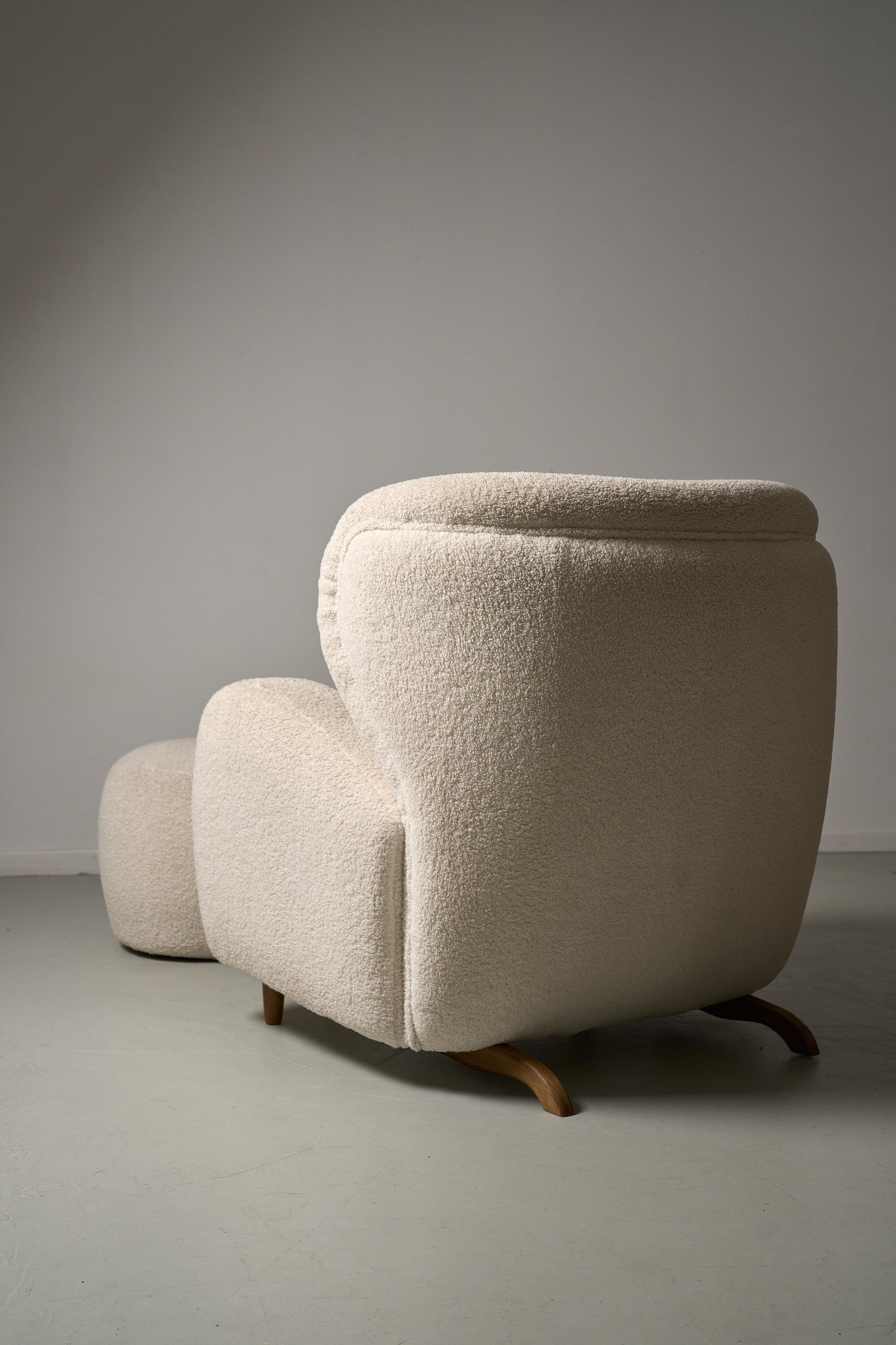 Sillón finlandés blanco Marta Blomstedt con reposapiés a juego, años 60 en Bueno estado para la venta en Brussel, BE