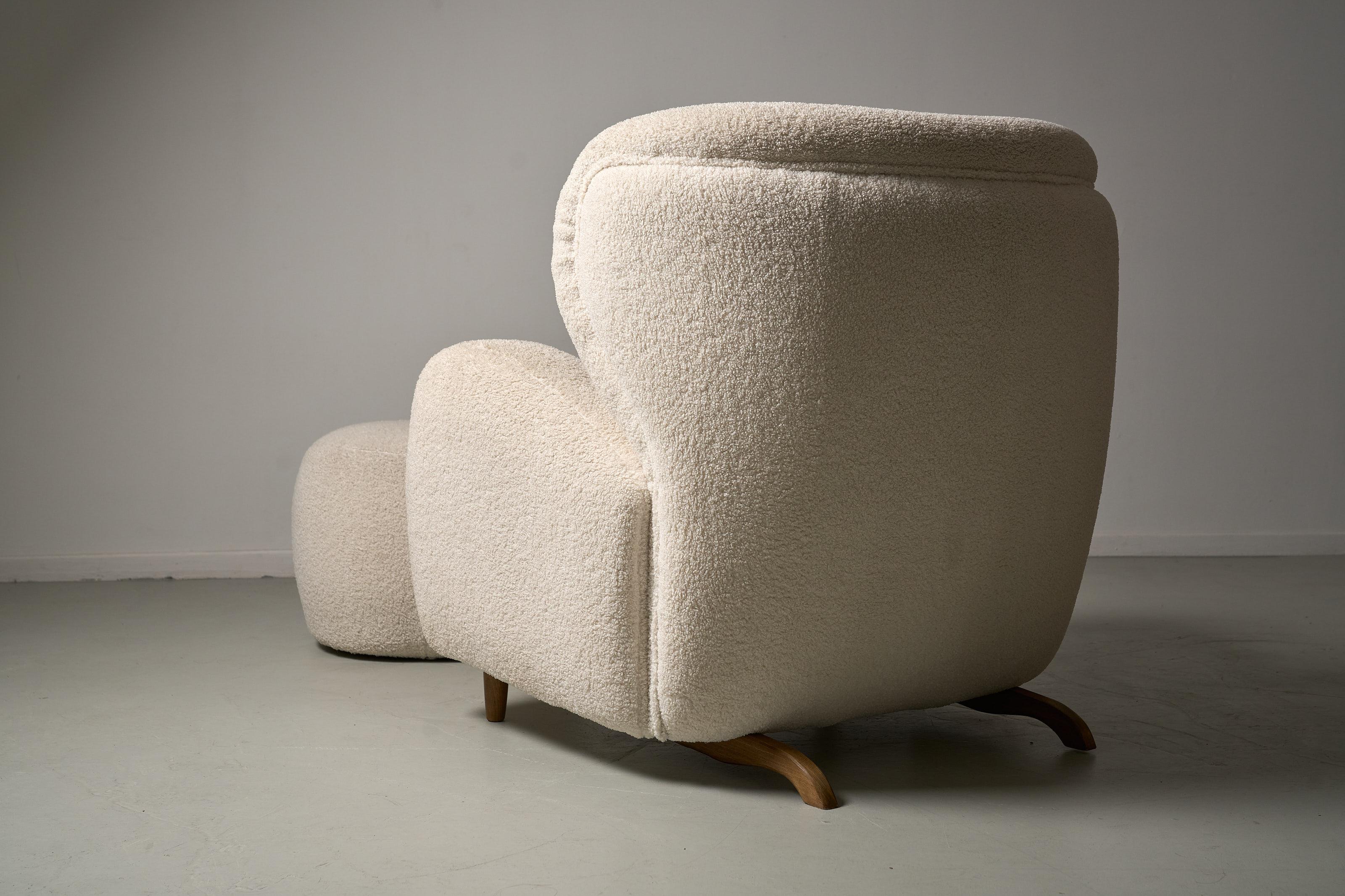 Sillón finlandés blanco Marta Blomstedt con reposapiés a juego, años 60 en venta 1
