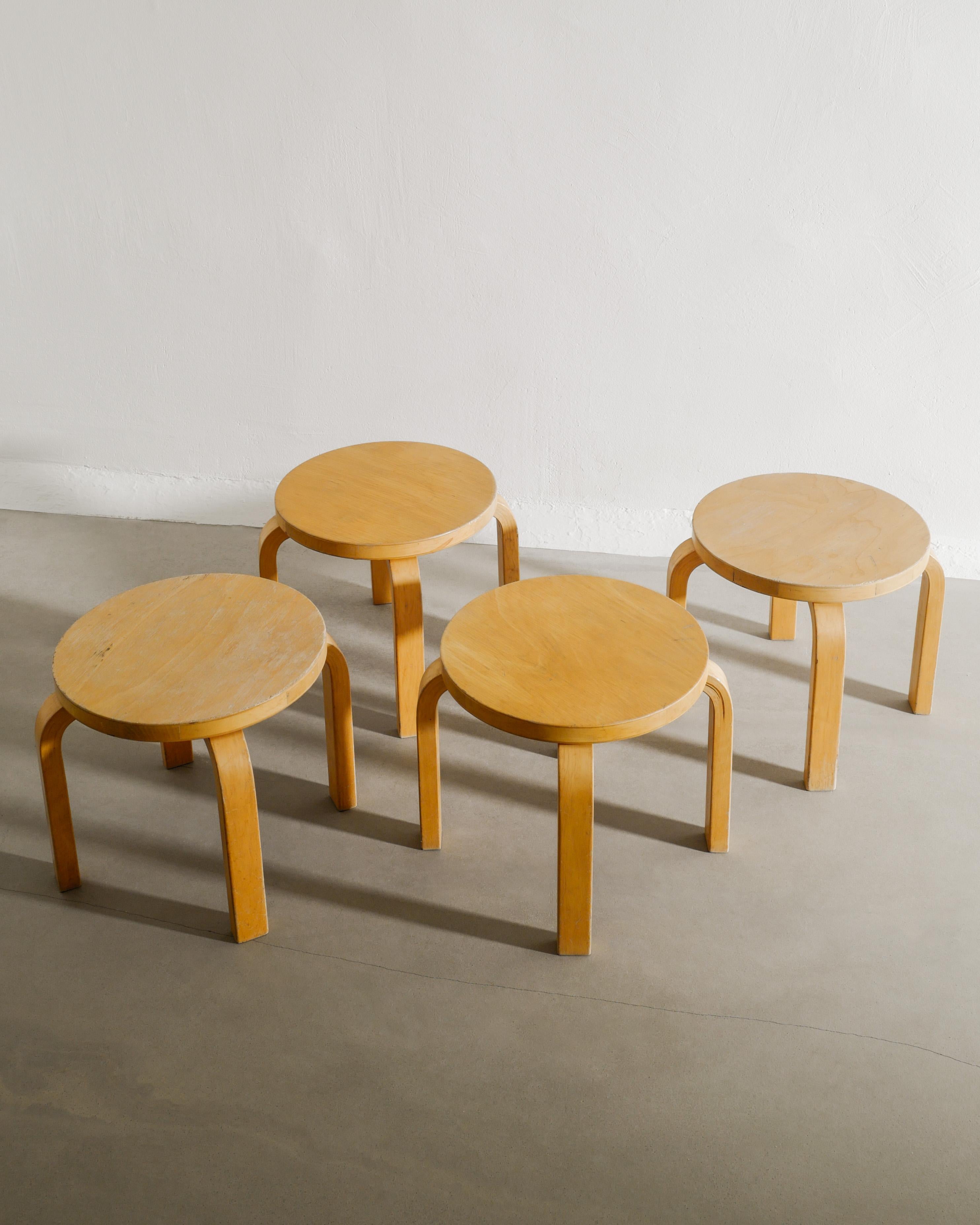 Finnish Wooden Children Low Stools in Bent Birch by Alvar Aalto & Artek Finland For Sale 1