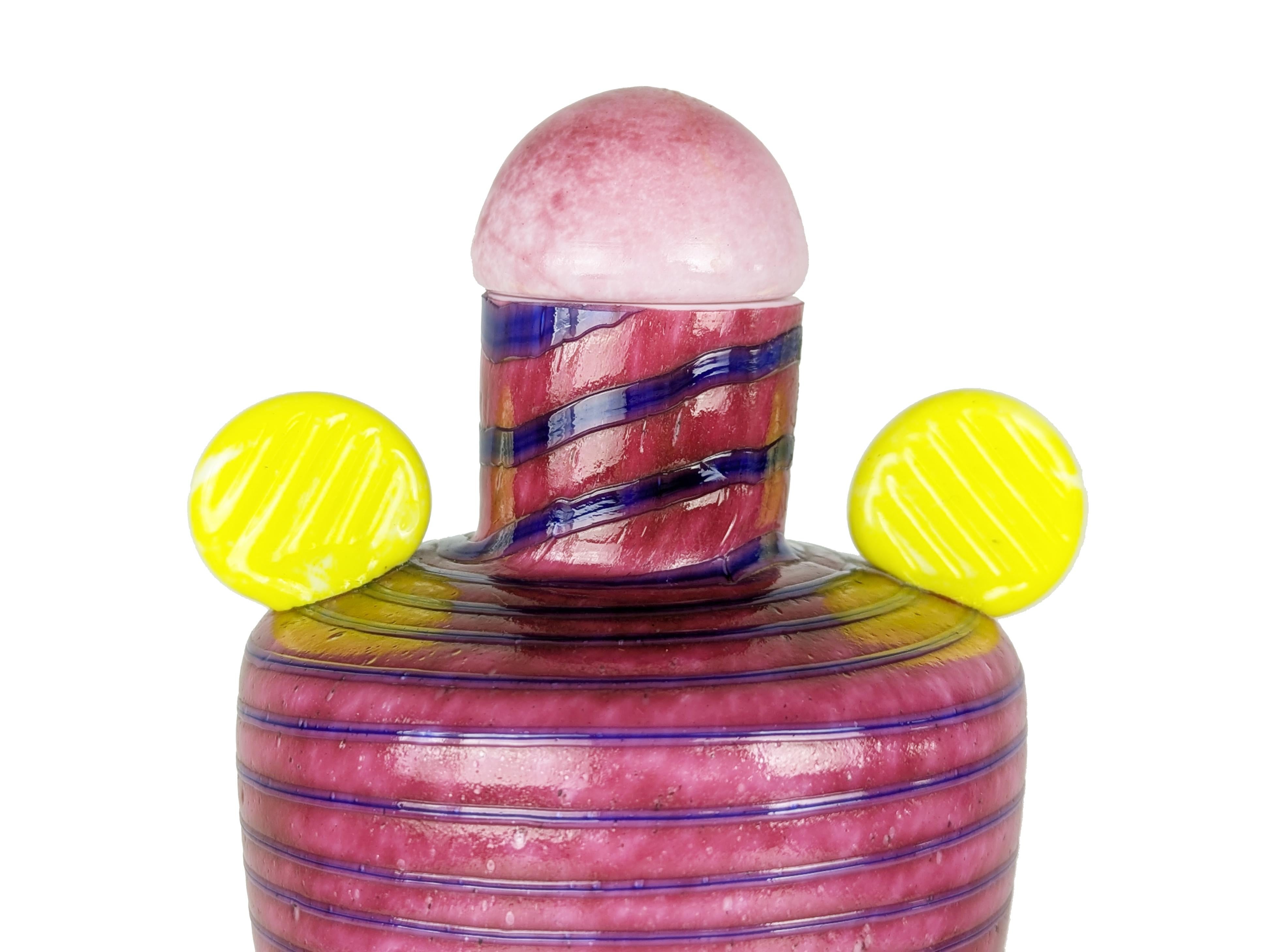 Postmoderno Vaso in vetro finlandese giallo e viola 