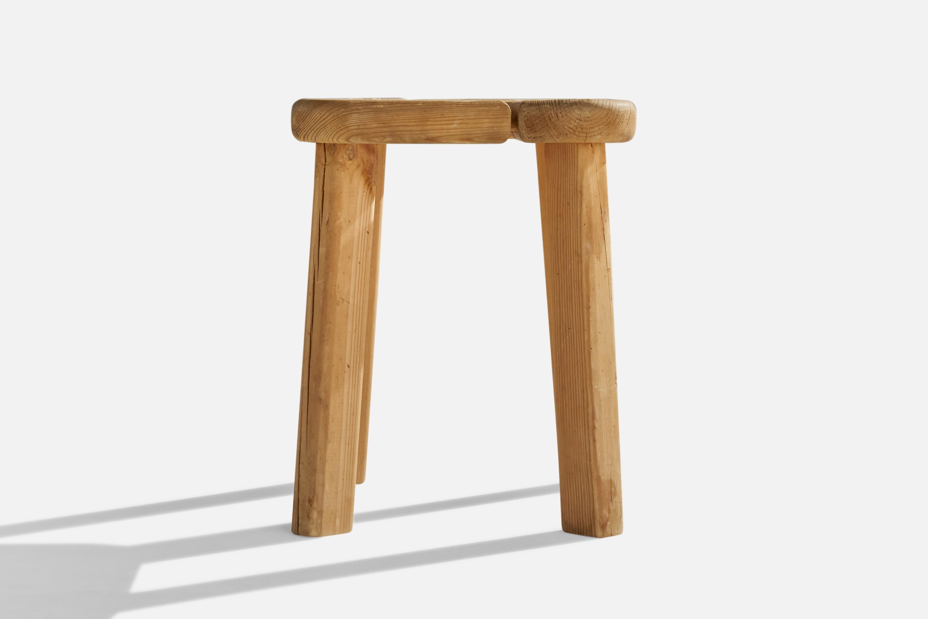 Finnsauna, Stool, Pine, Finland, 1970s In Good Condition For Sale In High Point, NC