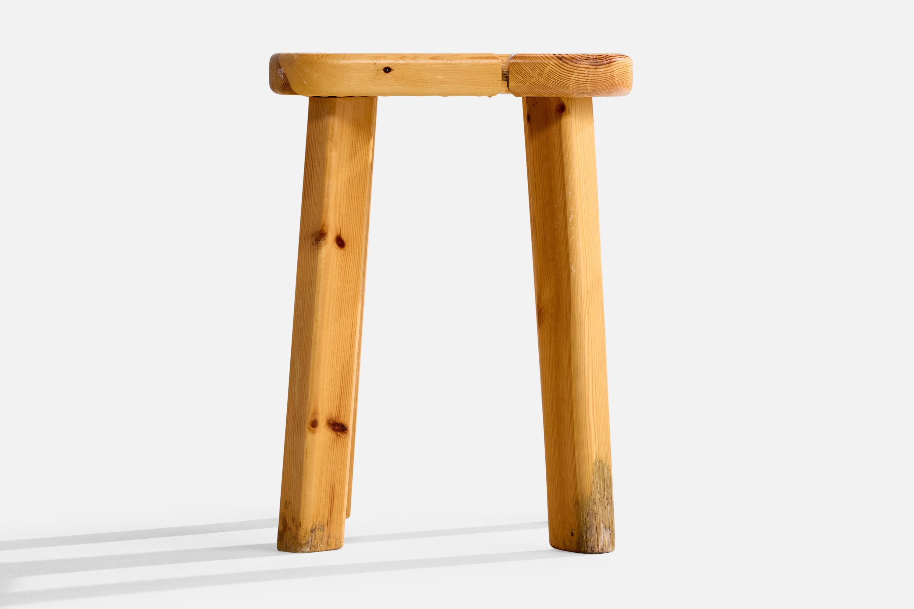Finnsauna, Stools, Pine, Finland, 1970s In Good Condition For Sale In High Point, NC