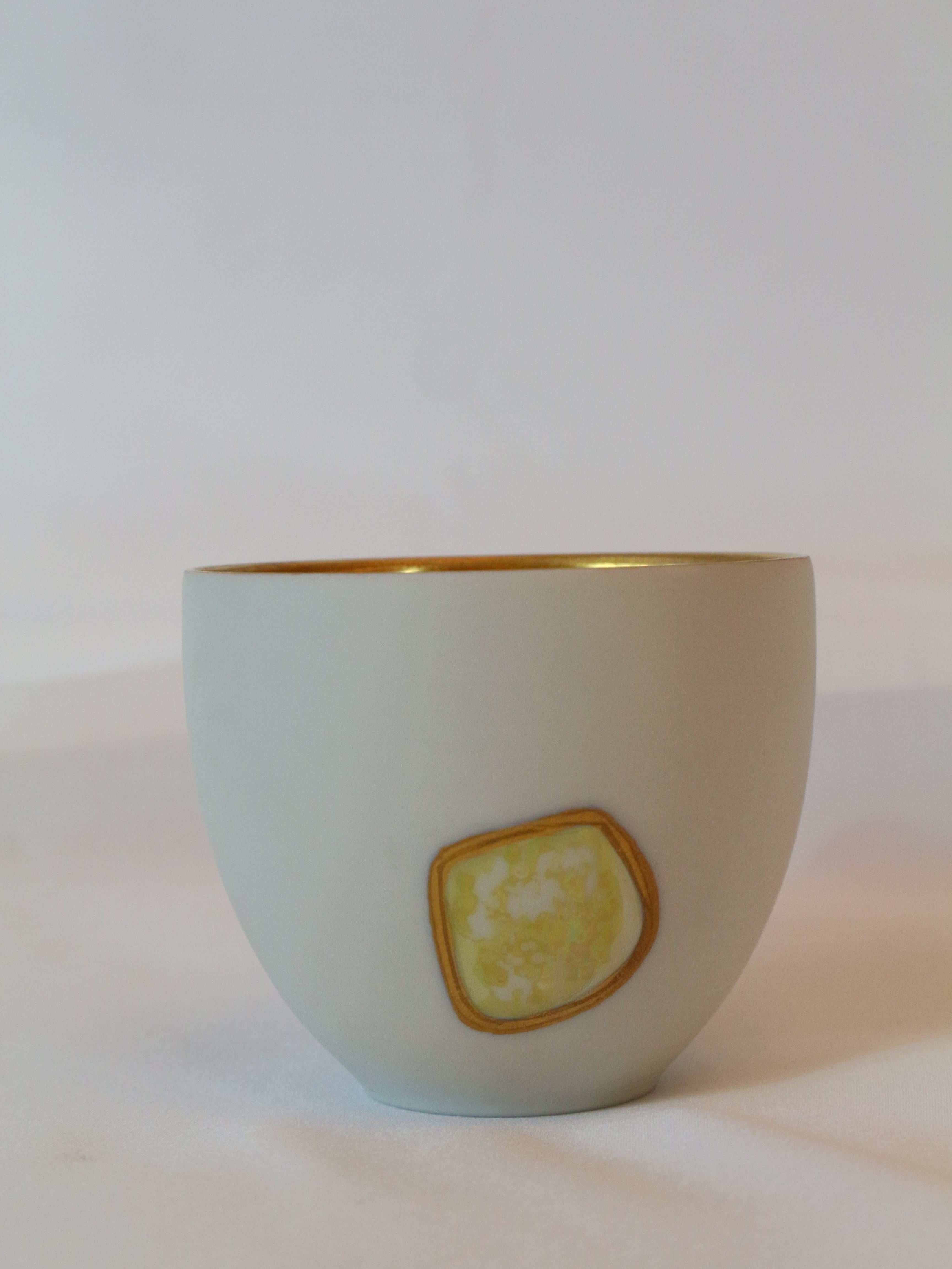 Italian Finzi Porcelain Set of 10 Coffee Cups 24-Karat Gold and Hand Painted, 1950