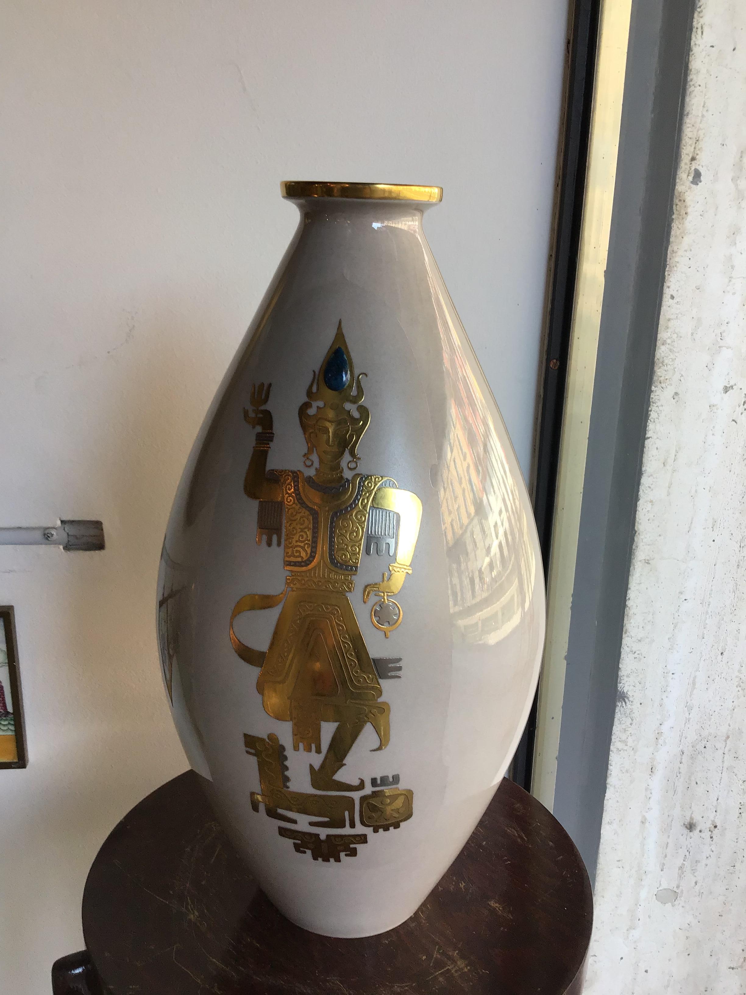 Finzi Vase 1950 Porcelain Gold, Italy For Sale 2