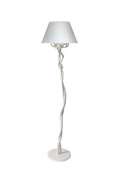 Lámpara de pie moderna orgánica "Fioli" de rama de árbol en yeso blanco by Benediko