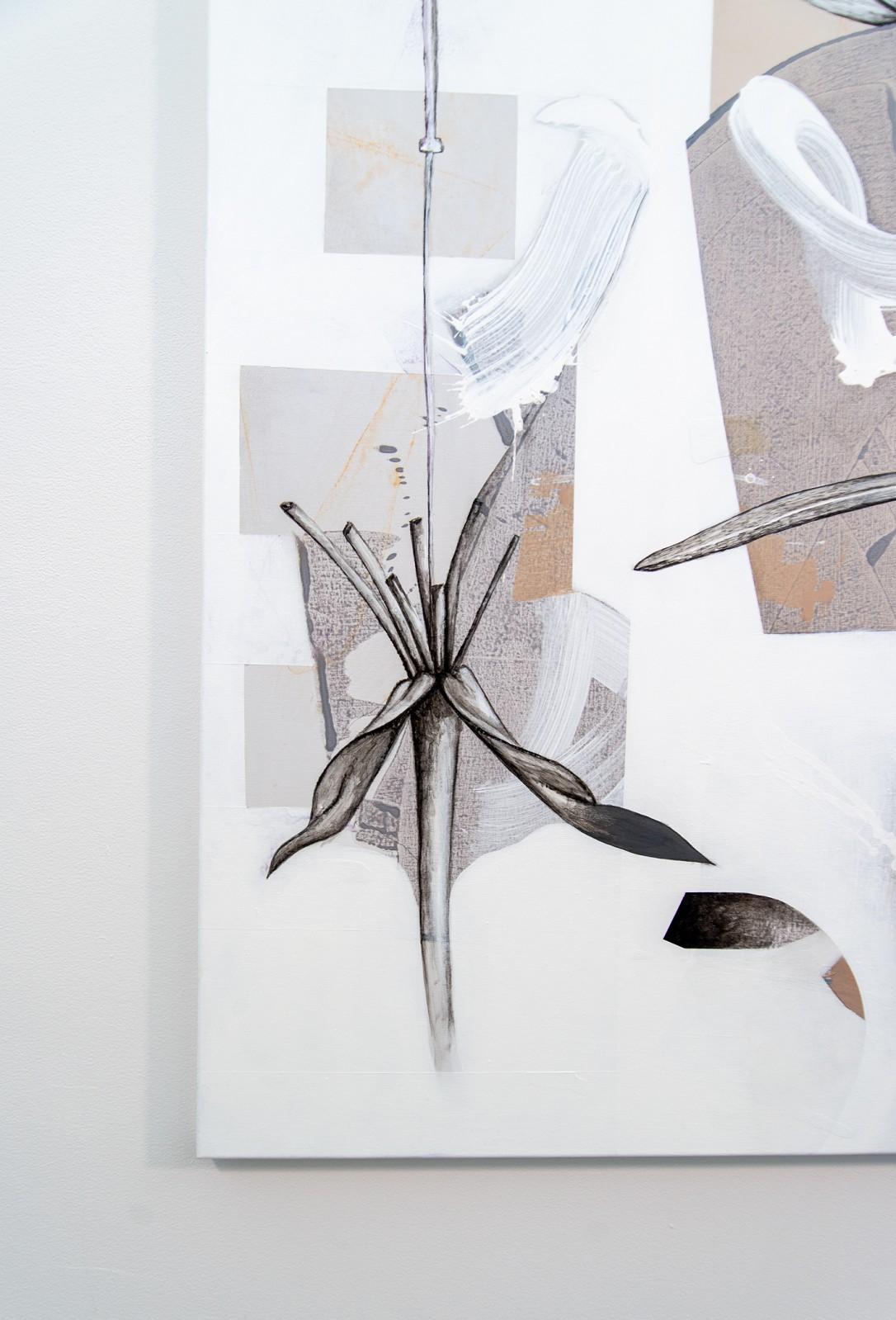 Fiona Ackerman’s Silver is a stunning abstract composition of delicate flowers—roots, bulbs and organic shapes in shimmering white. This is one of a series of acrylic pieces she created in 2021 inspired by the 17th century botanical illustrations of