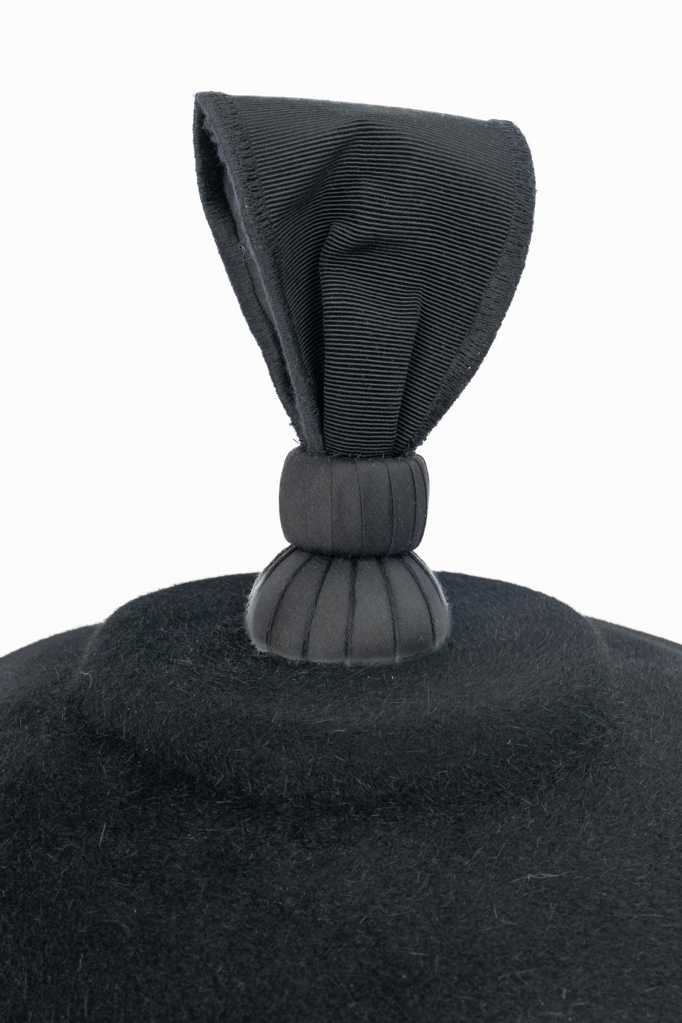 Fiona Bennett hat Pour femmes en vente