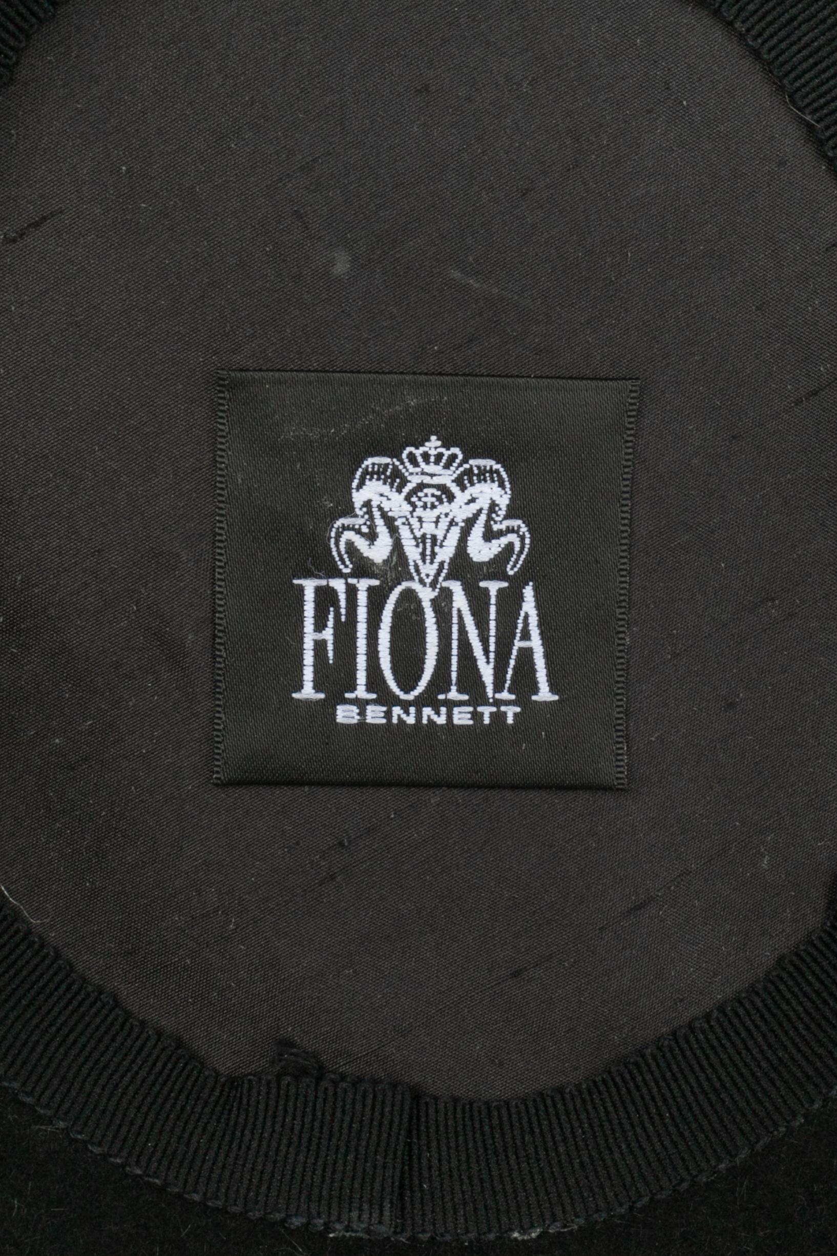 Fiona Bennett hat en vente 4