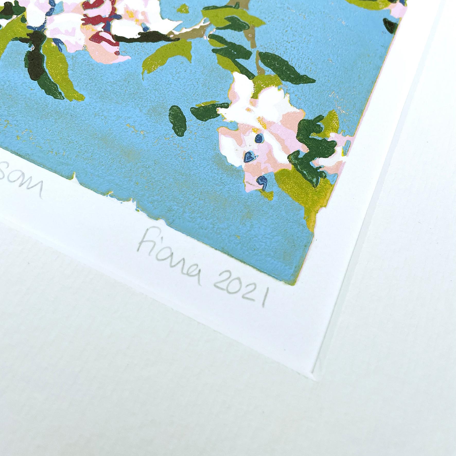 Apfelblüte mit Linoschliff, Druck von Fiona Carver im Angebot 3