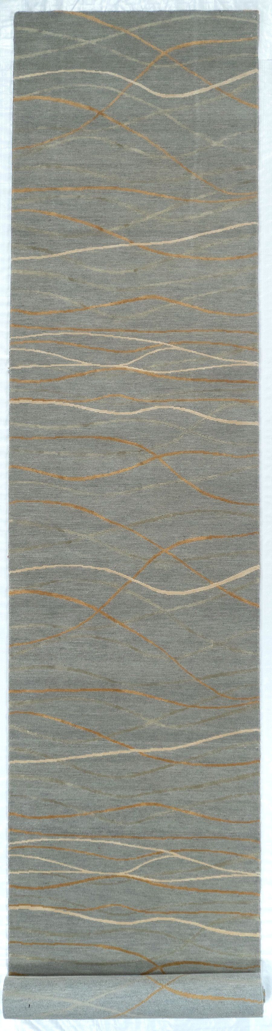 Fiona Hand-Knotted Runner Rug – 2'9" x 16'5" For Sale