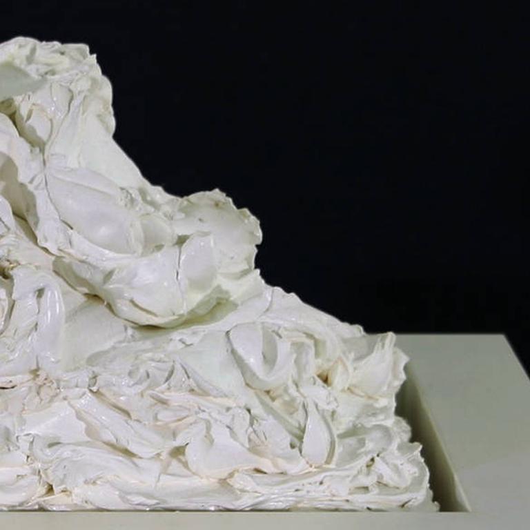Cake (bloom / fervor) - Contemporary Sculpture by Fiona Kinsella