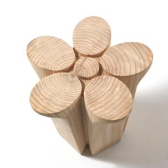 Tabouret Fiore en cèdre:: créé par Karim Rashid:: fabriqué en Italie