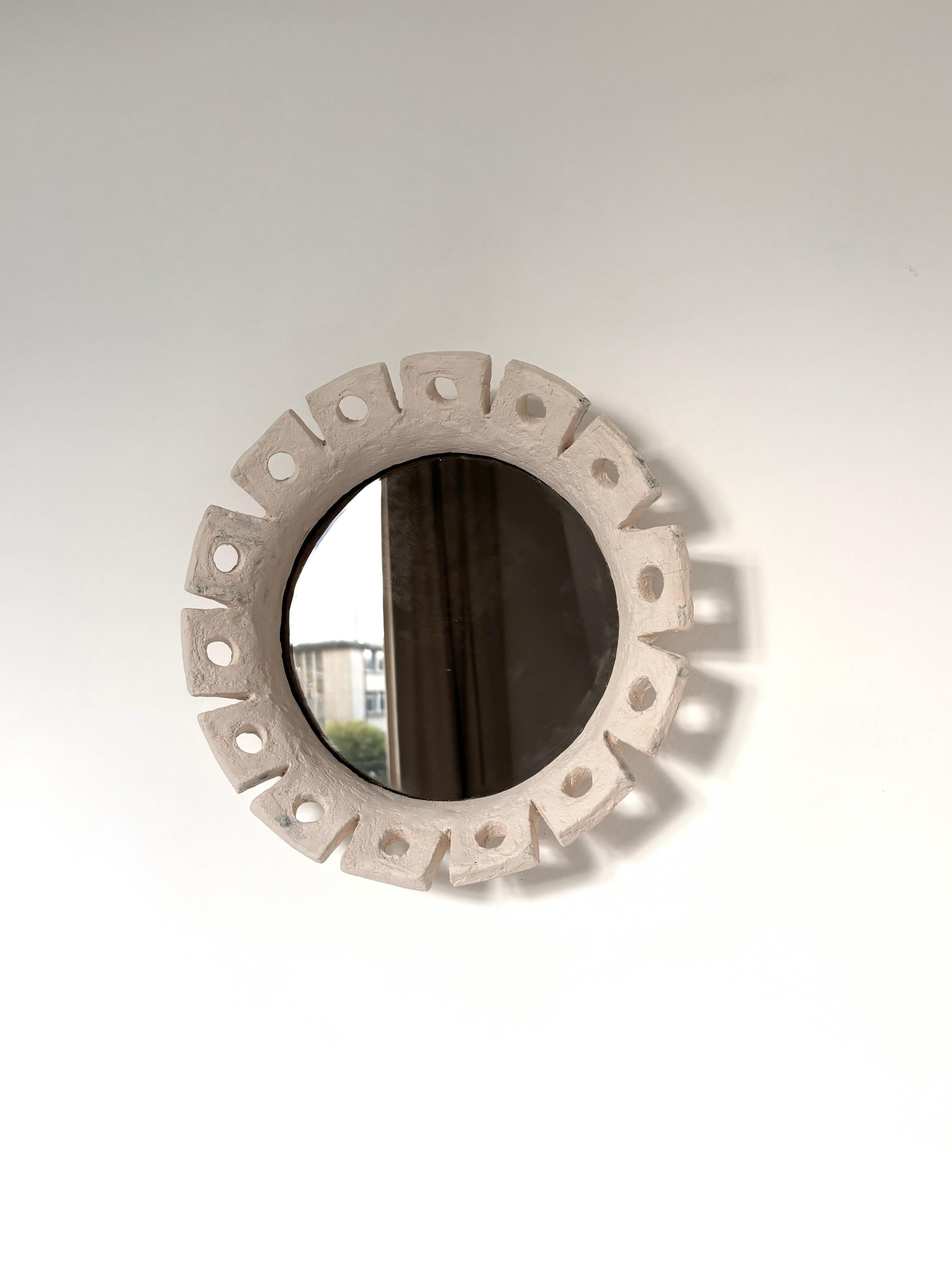 Espejo de cerámica hecho a mano Fiore de Renzo Maar en Nuevo estado para la venta en Geneve, CH