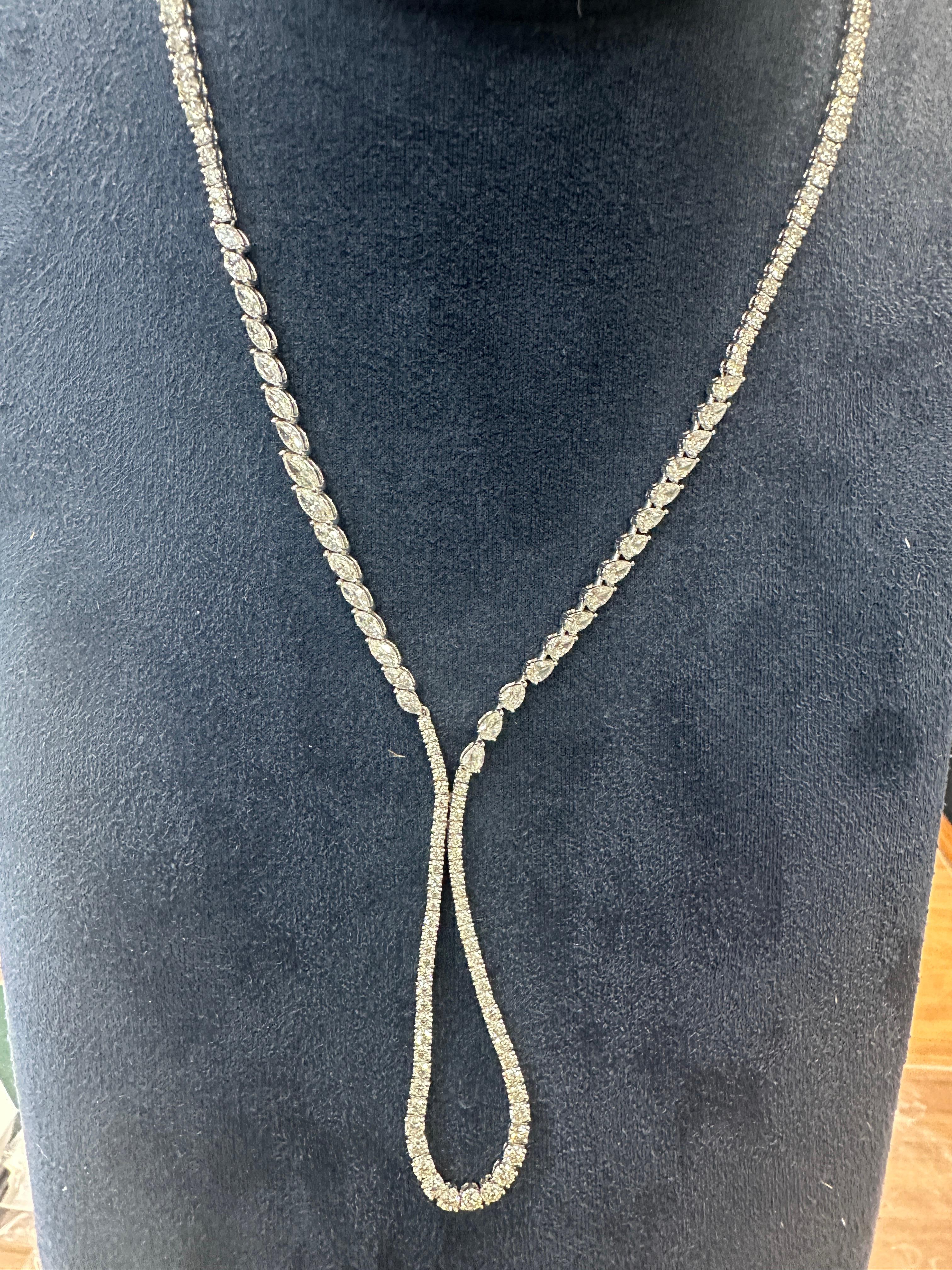 Taille mixte Collier Lariat Fiore en or blanc 18 carats, 14,50 carats, fait à la main en Italie en vente