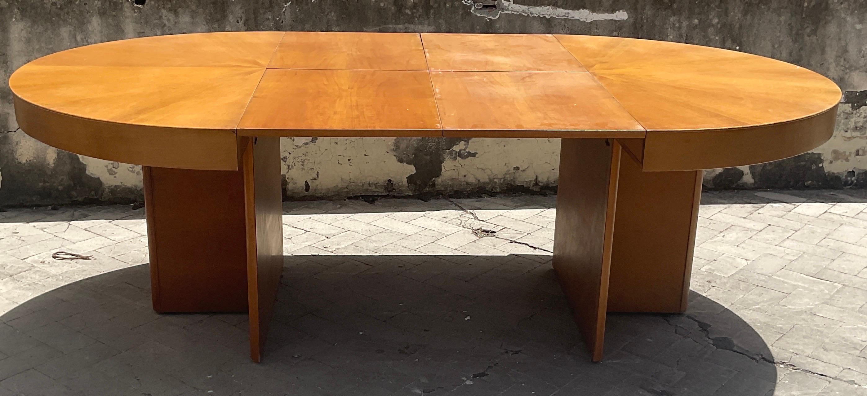 Fiorenza extendible round table in walnut by Tito Agnoli for Molteni, 70s 5