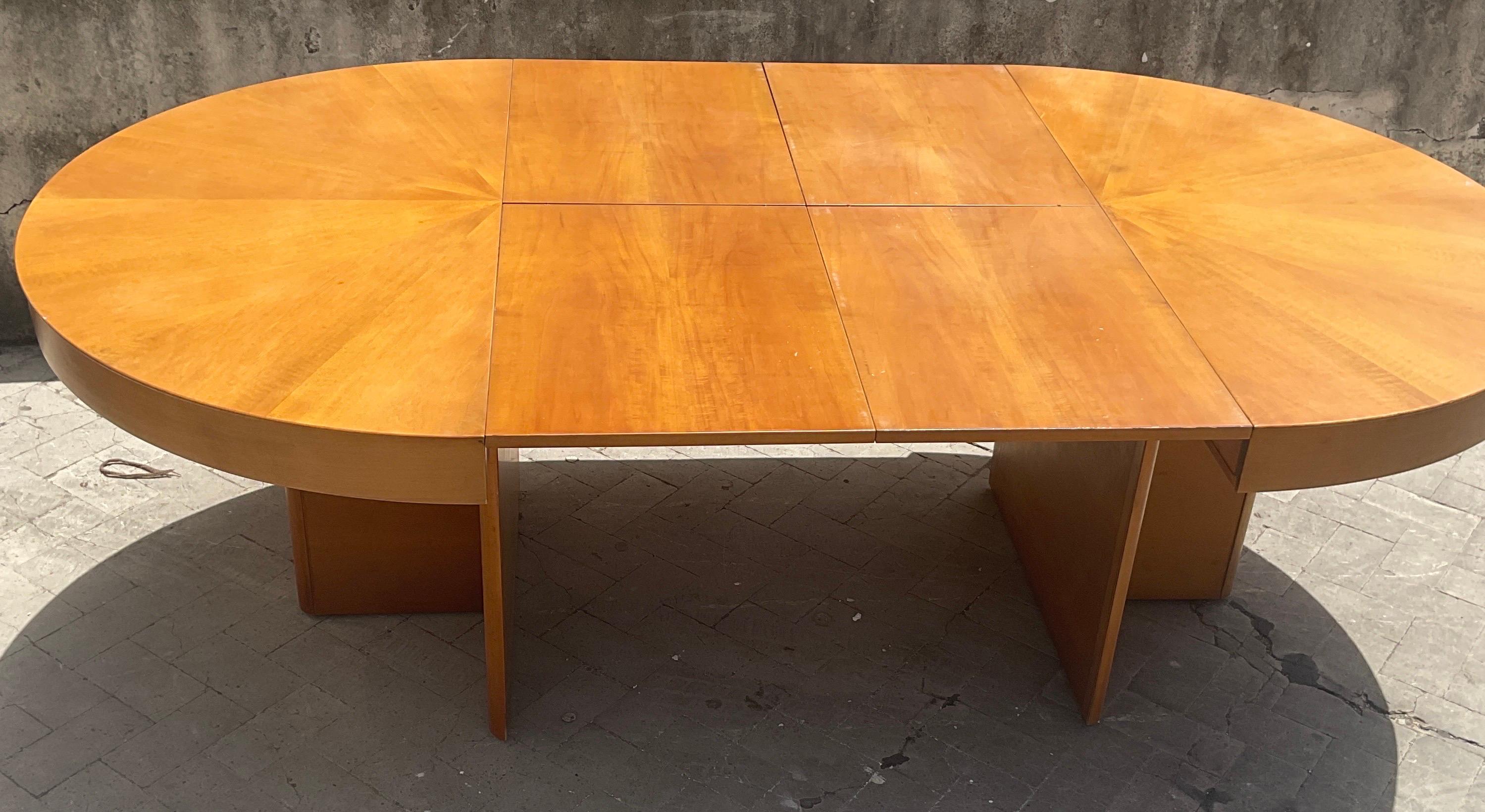 Fiorenza extendible round table in walnut by Tito Agnoli for Molteni, 70s 8