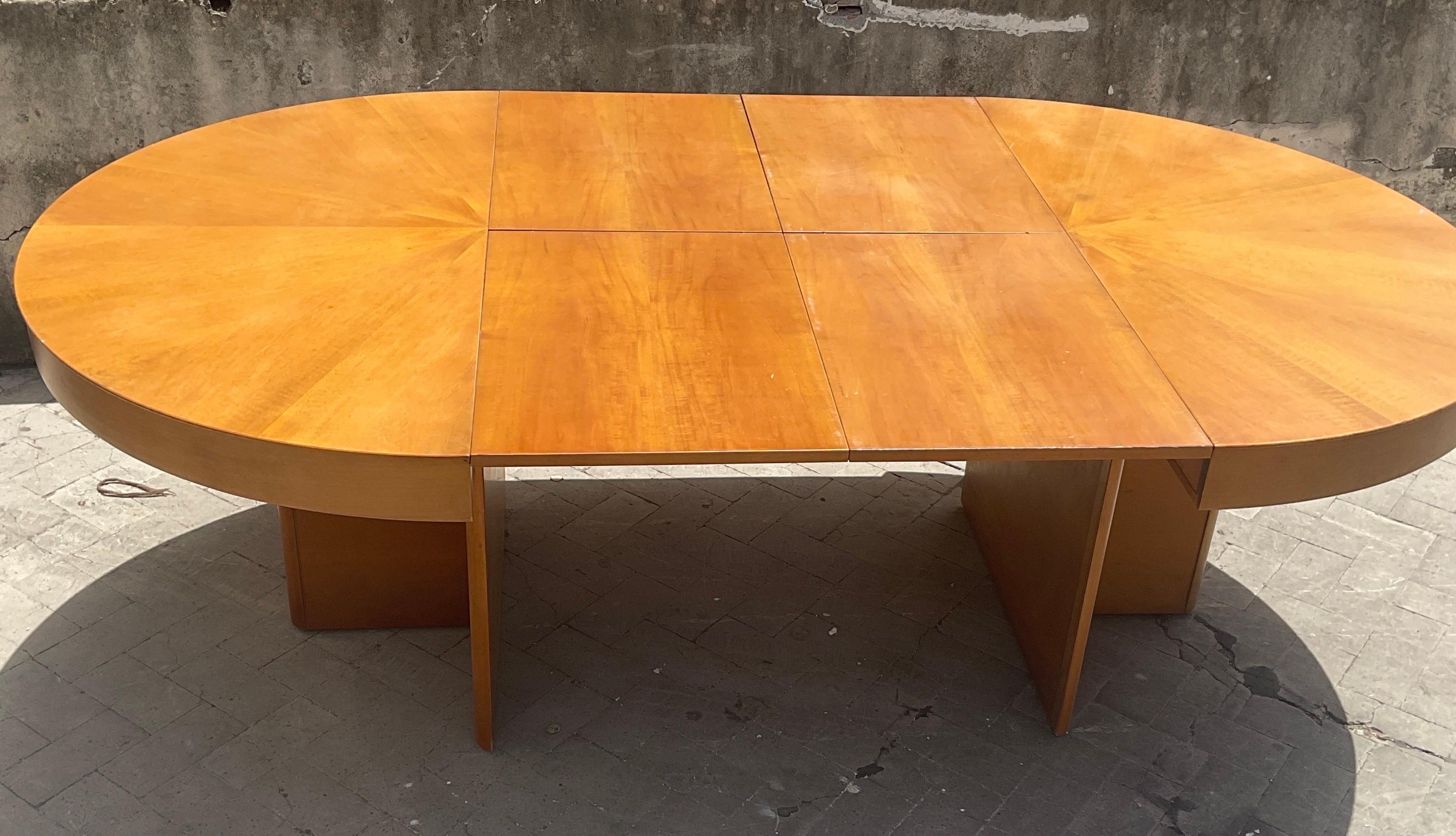 Fiorenza extendible round table in walnut by Tito Agnoli for Molteni, 70s 9