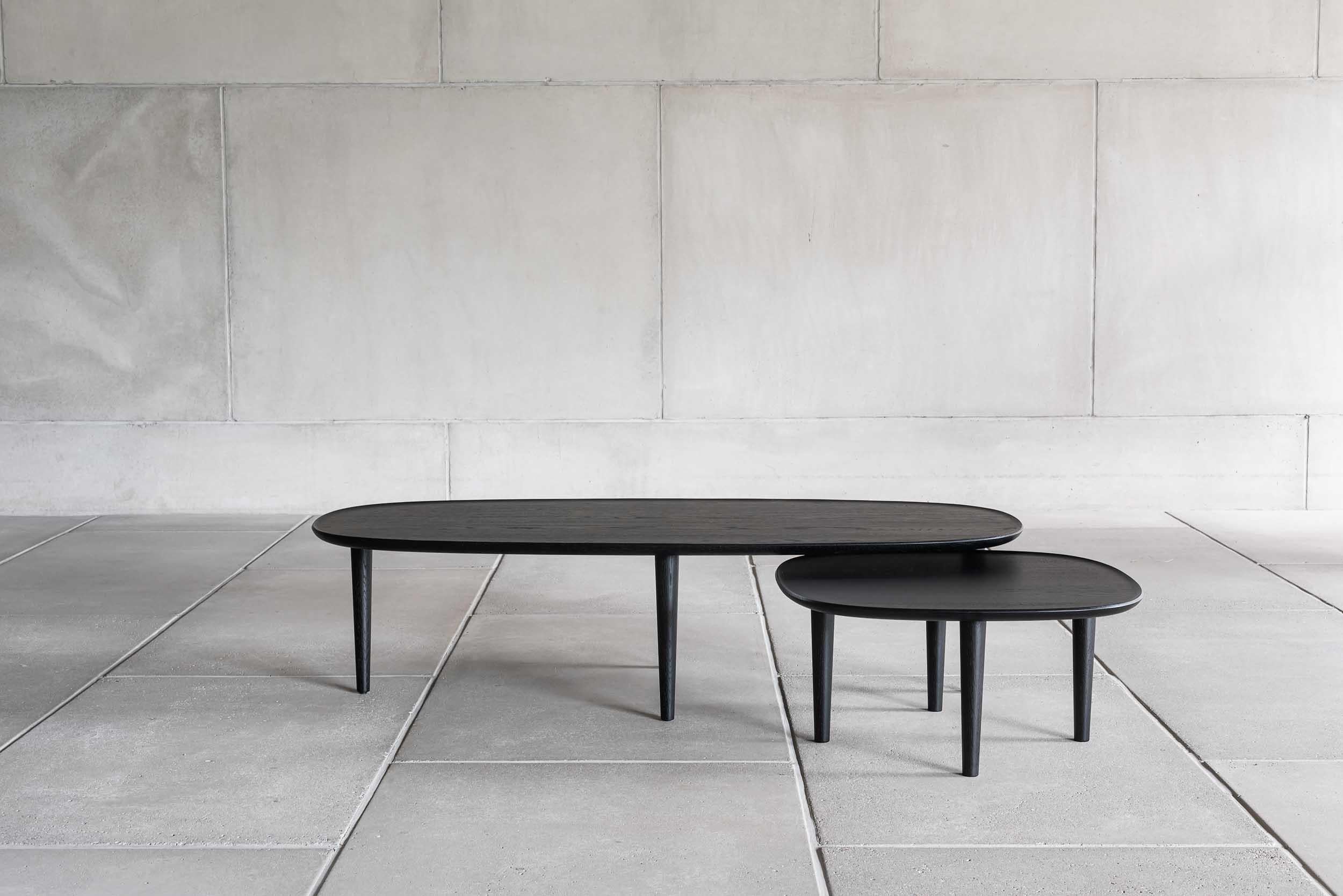'Fiori' Coffee Tables x2 (Large + Small) Light Oak In New Condition For Sale In Paris, IDF