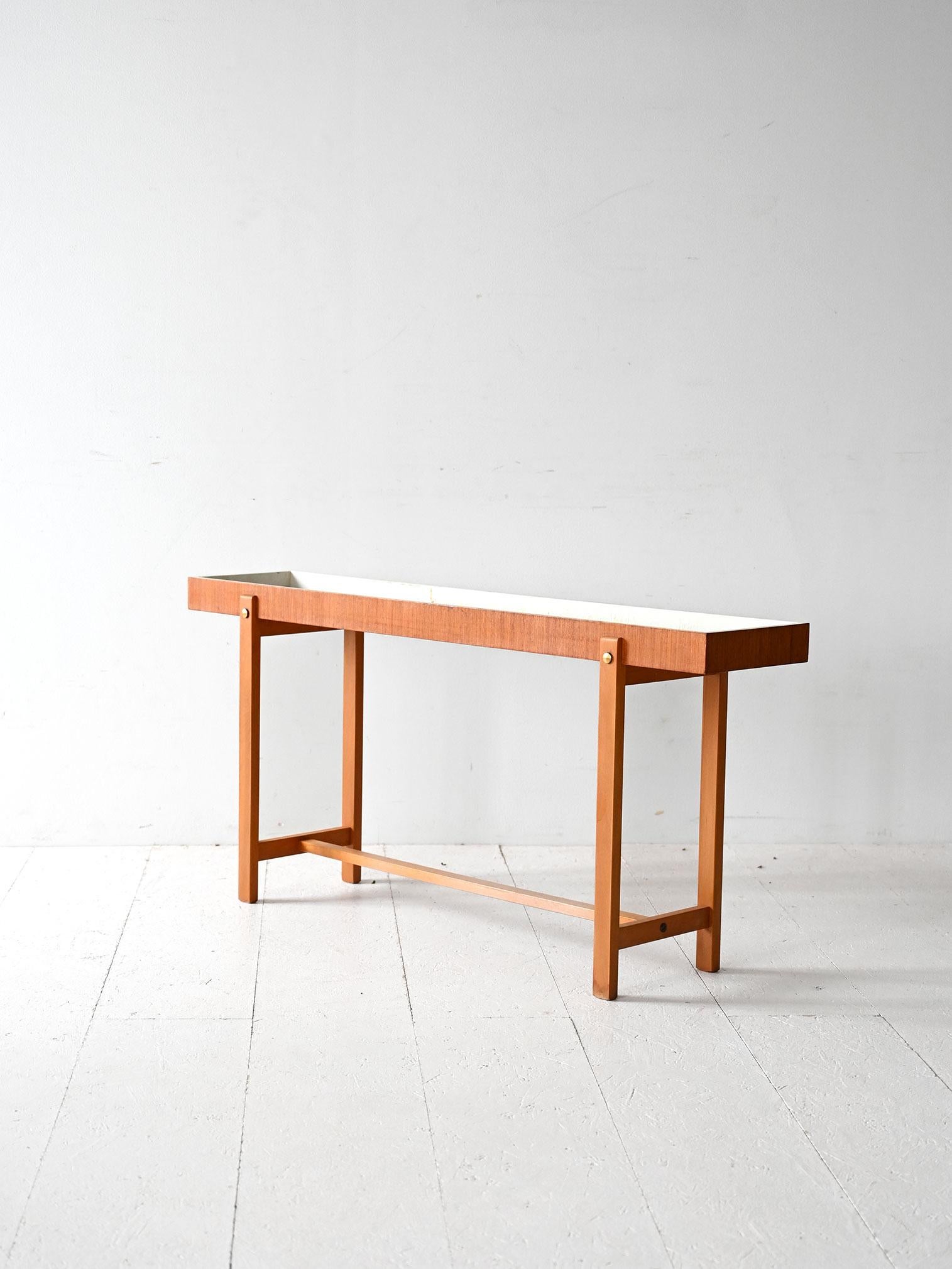 Scandinavian vintage teak planter In Good Condition For Sale In Brescia, IT