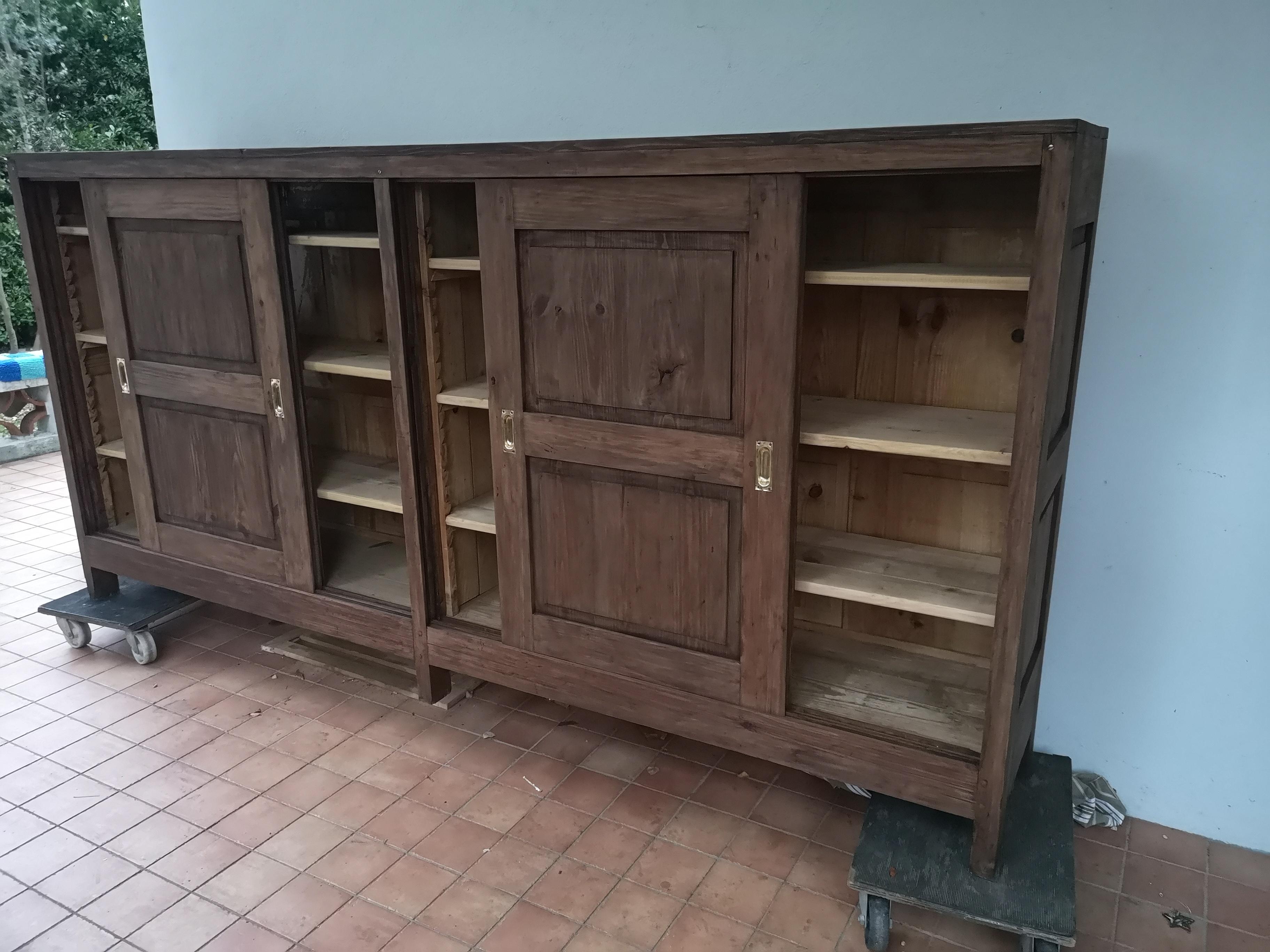 Milieu du XXe siècle Meubles d'entreprise avec 4 portes coulissantes en vente
