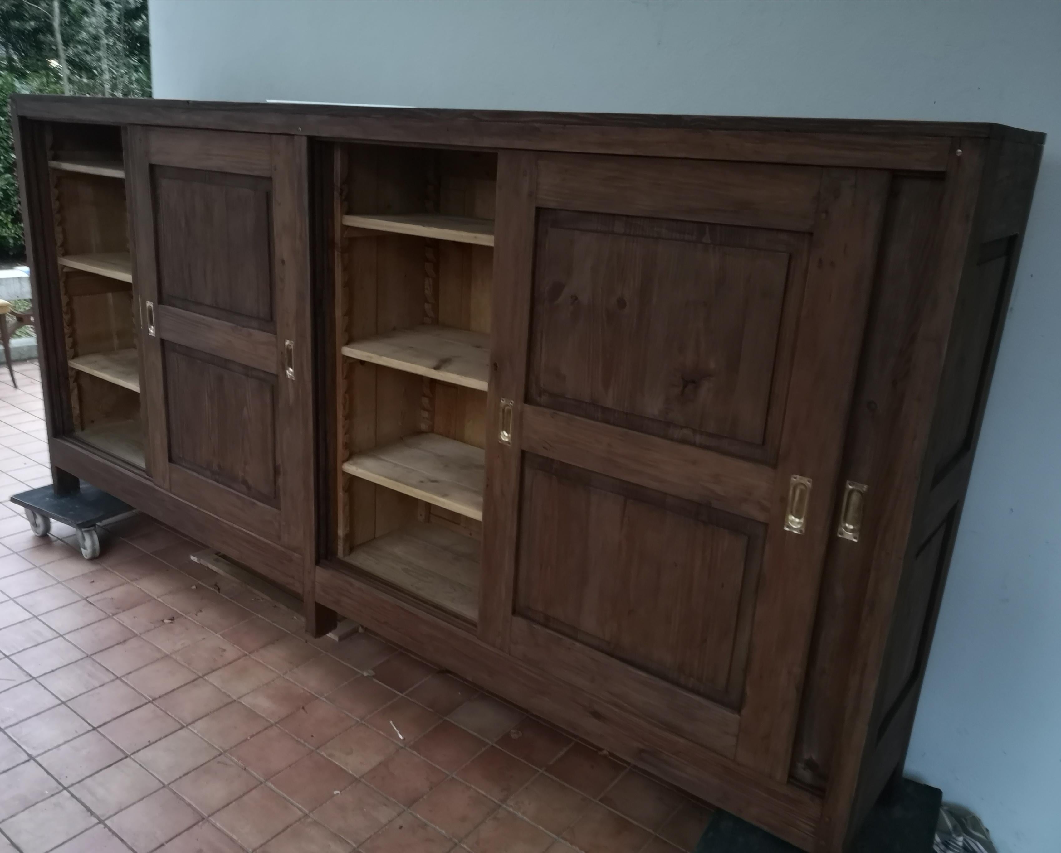 Meubles d'entreprise avec 4 portes coulissantes en vente 1