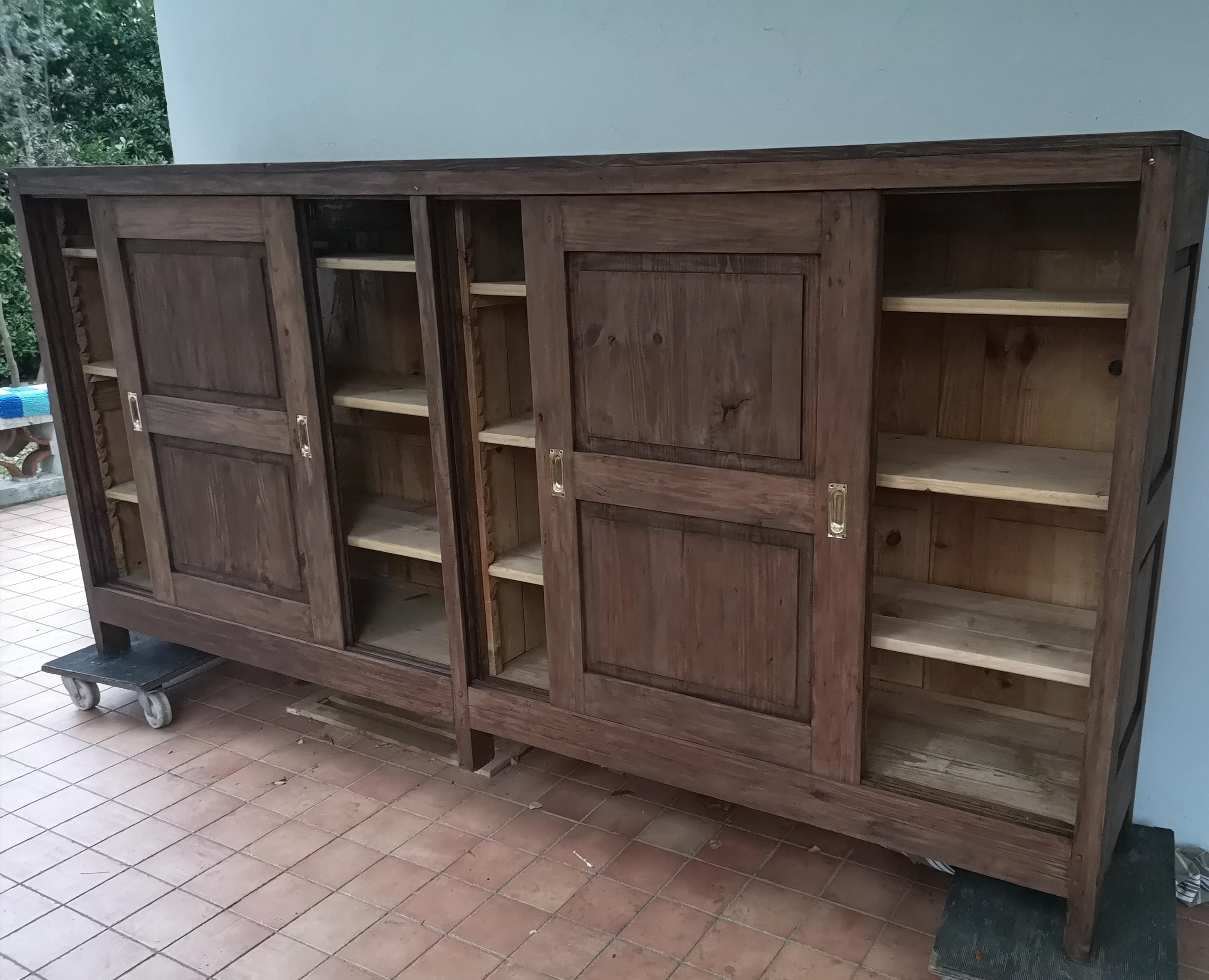 Meubles d'entreprise avec 4 portes coulissantes en vente 2