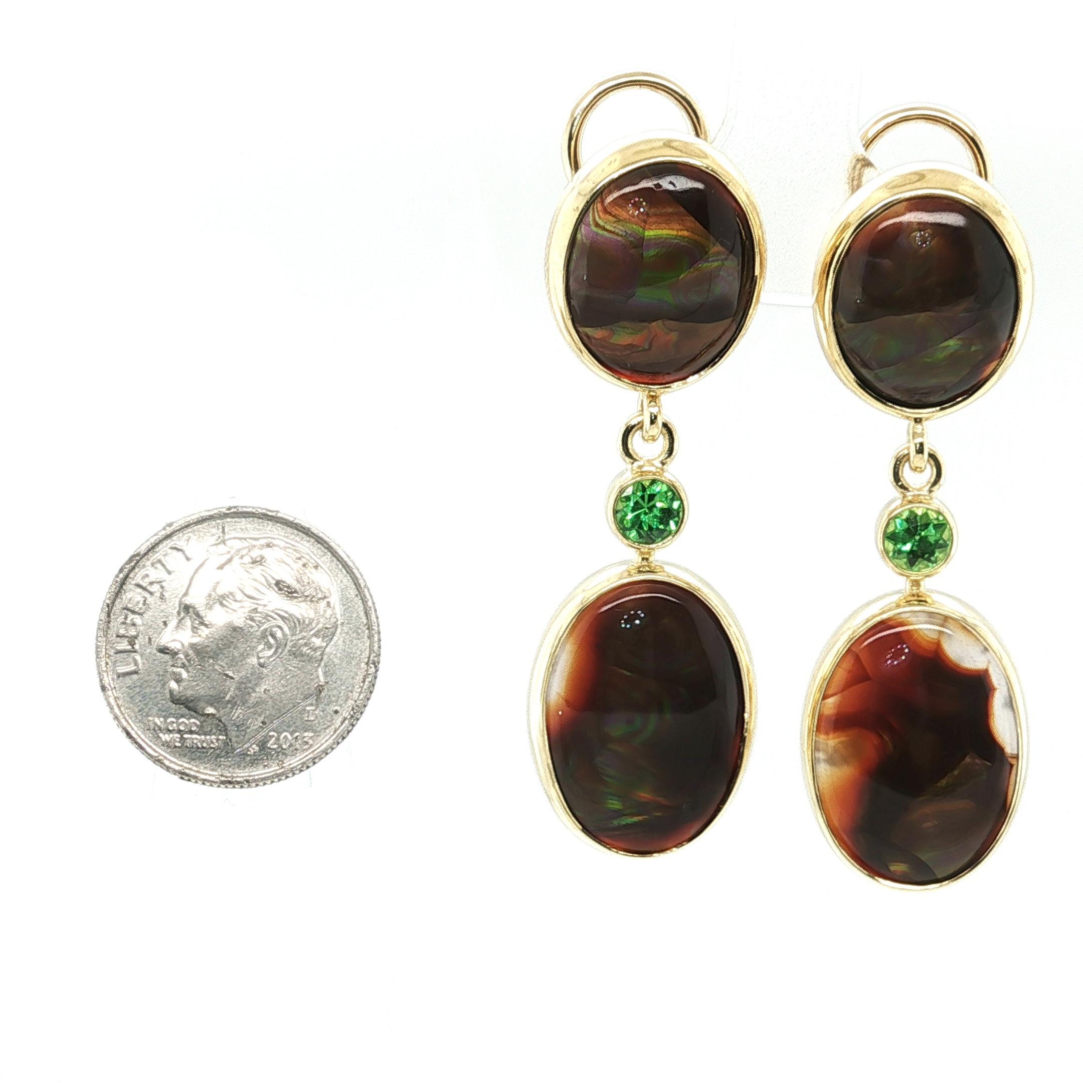 Orecchini pendenti con agata di fuoco con castone e granato di tsavorite in oro giallo 18 carati In condizioni Nuovo in vendita a Los Angeles, CA