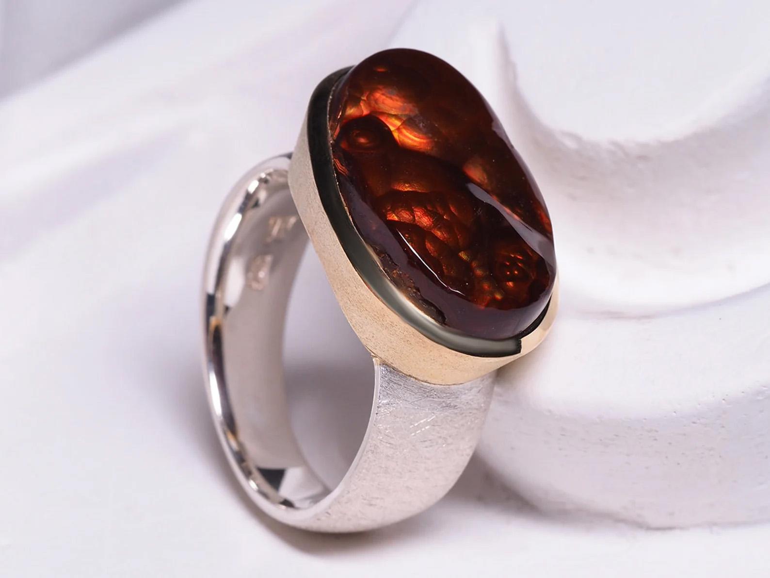 Fire Agate Scratched Silver Ring Natural Mexican Patterned Luminous Red Gemstone For Sale 2