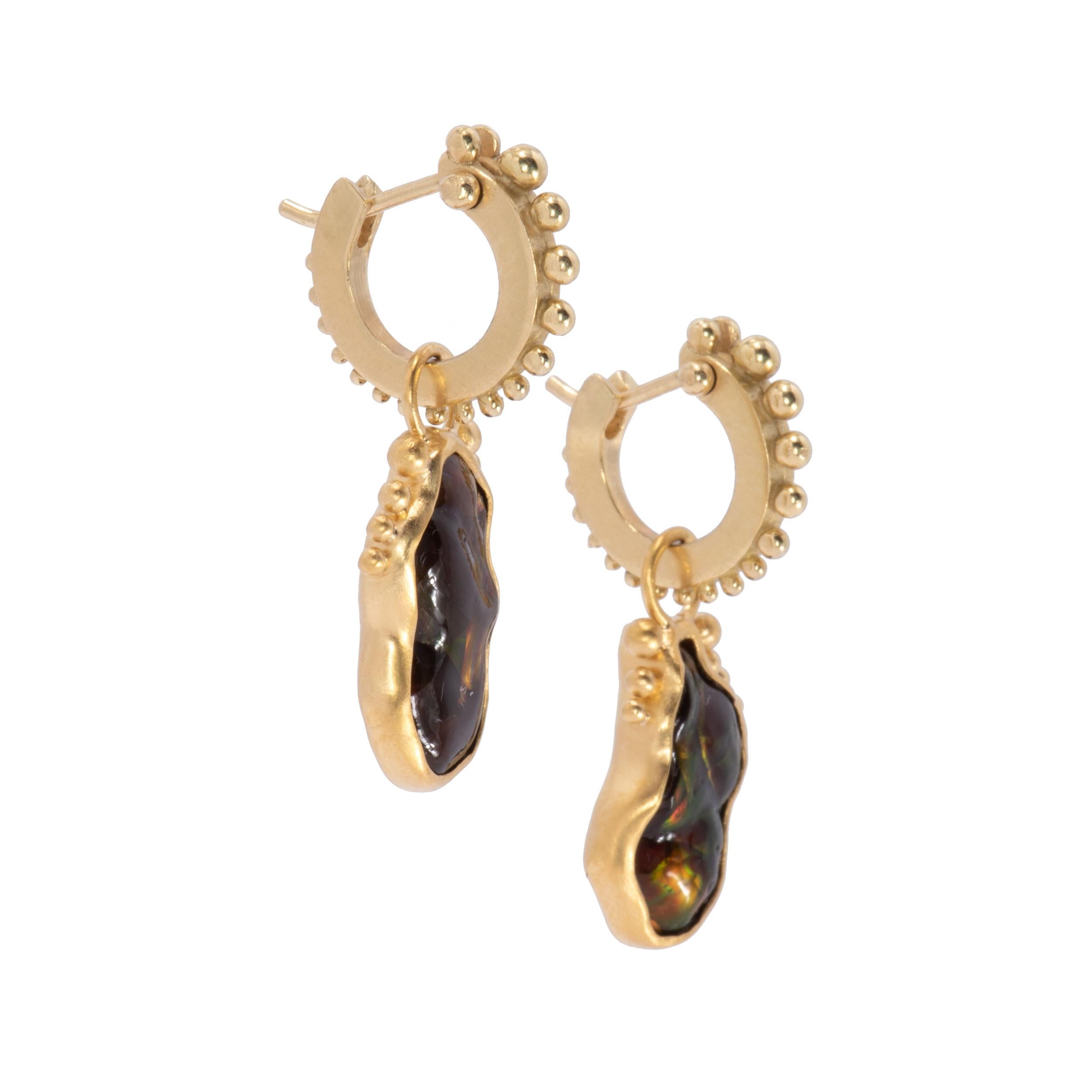 Contemporary Fire Agate Tip Toe Drop Earrings in 22 Karat Gold For Sale