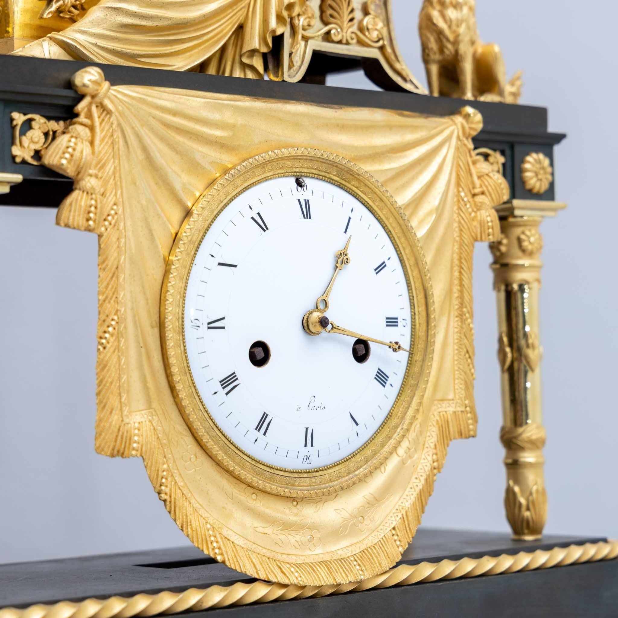 Fire-Gilt Mantel Clock, France / Paris, circa 1830 In Excellent Condition For Sale In Greding, DE