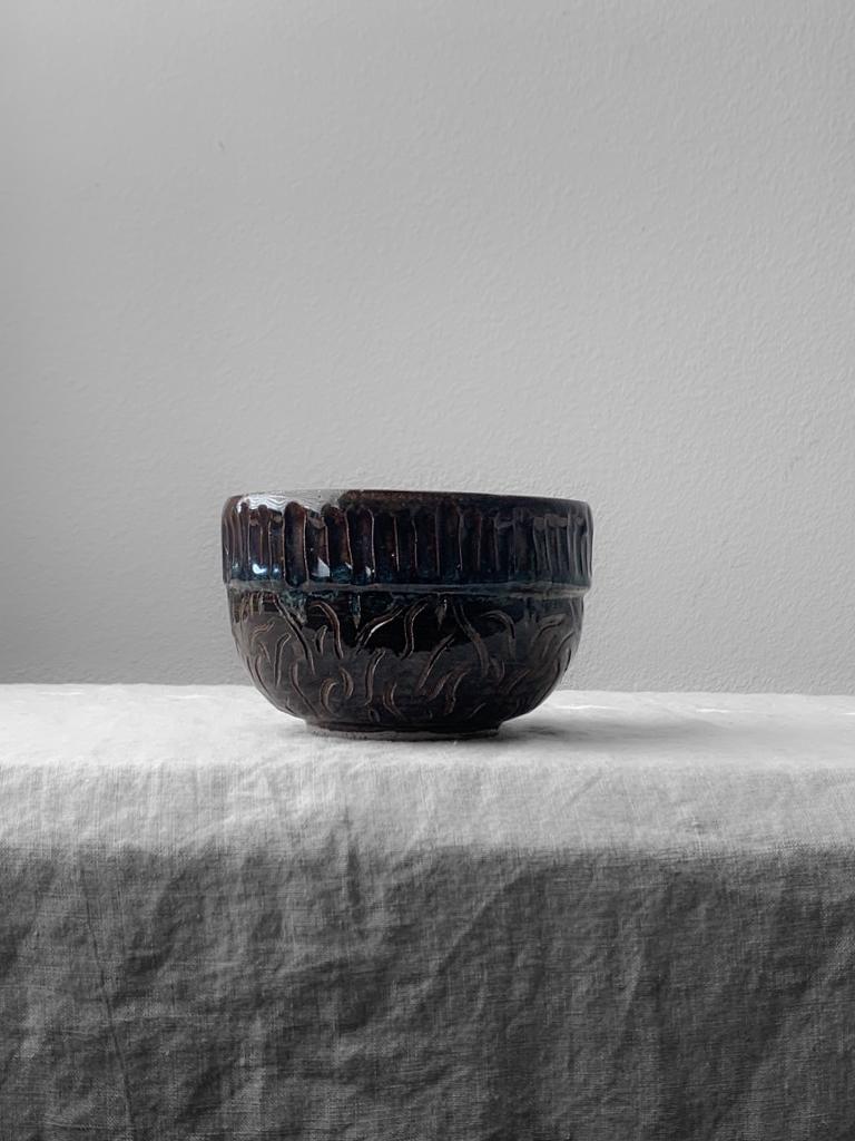 Mid-Century Modern Brutalist Ceramic Pottery Bowl, Indigo, Taupe For Sale