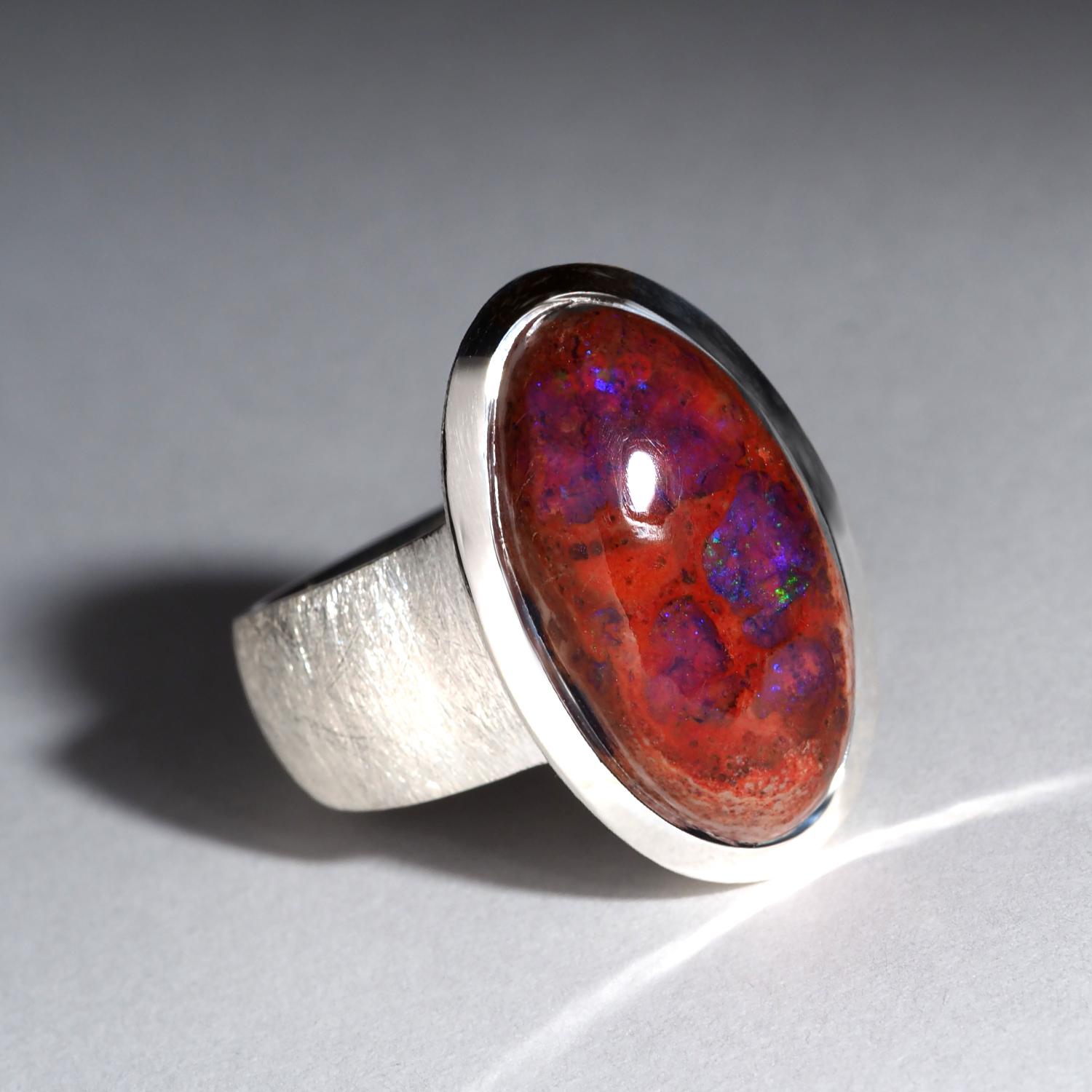 Opale messicano di fuoco Anello d'argento rosso arancione Gioielli di dichiarazione Grande opale naturale In condizioni Nuovo in vendita a Berlin, DE