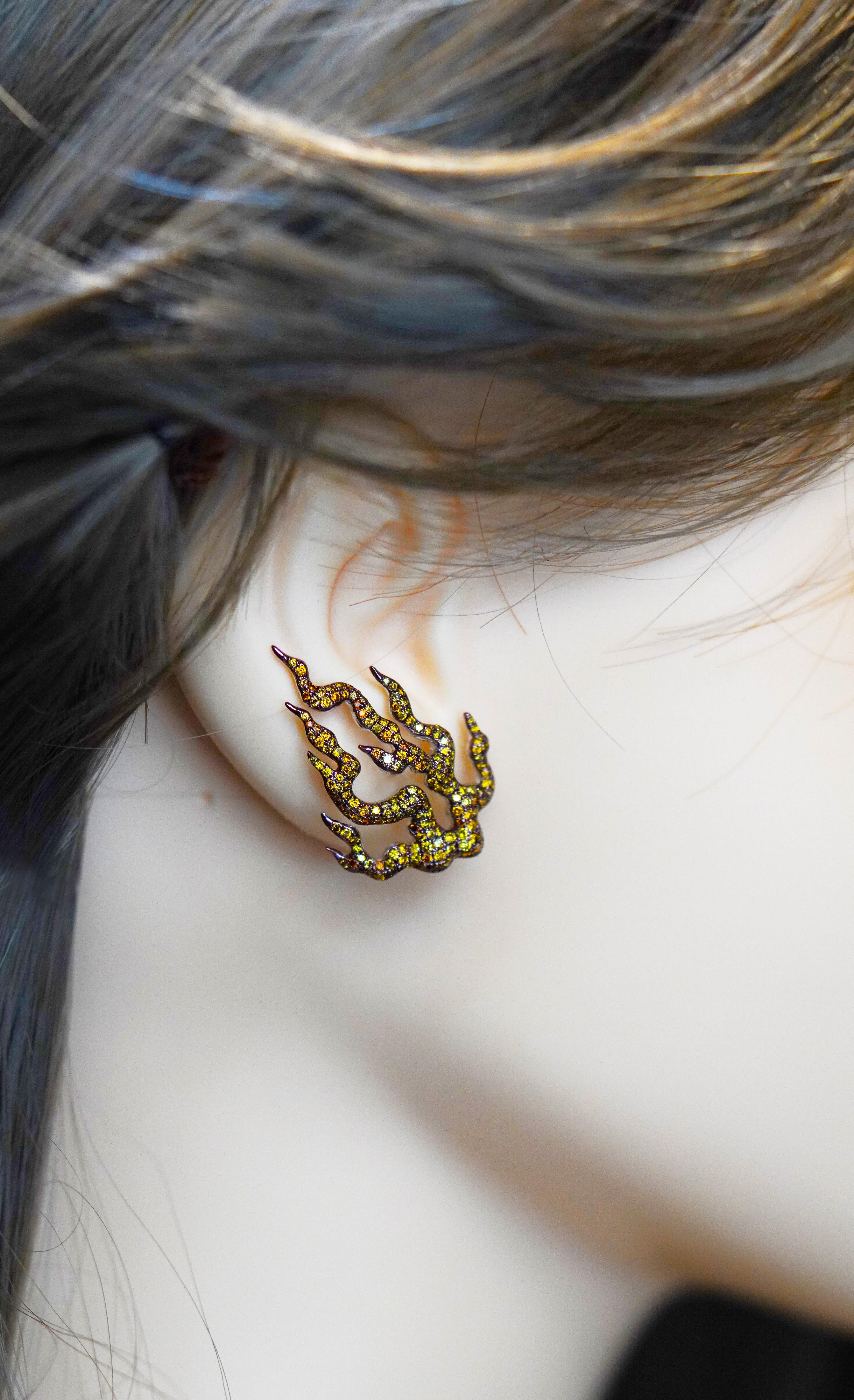 Fire of Agni Color Diamond Earrings, 18K Gold, Austy Lee In New Condition For Sale In Hong Kong, HK