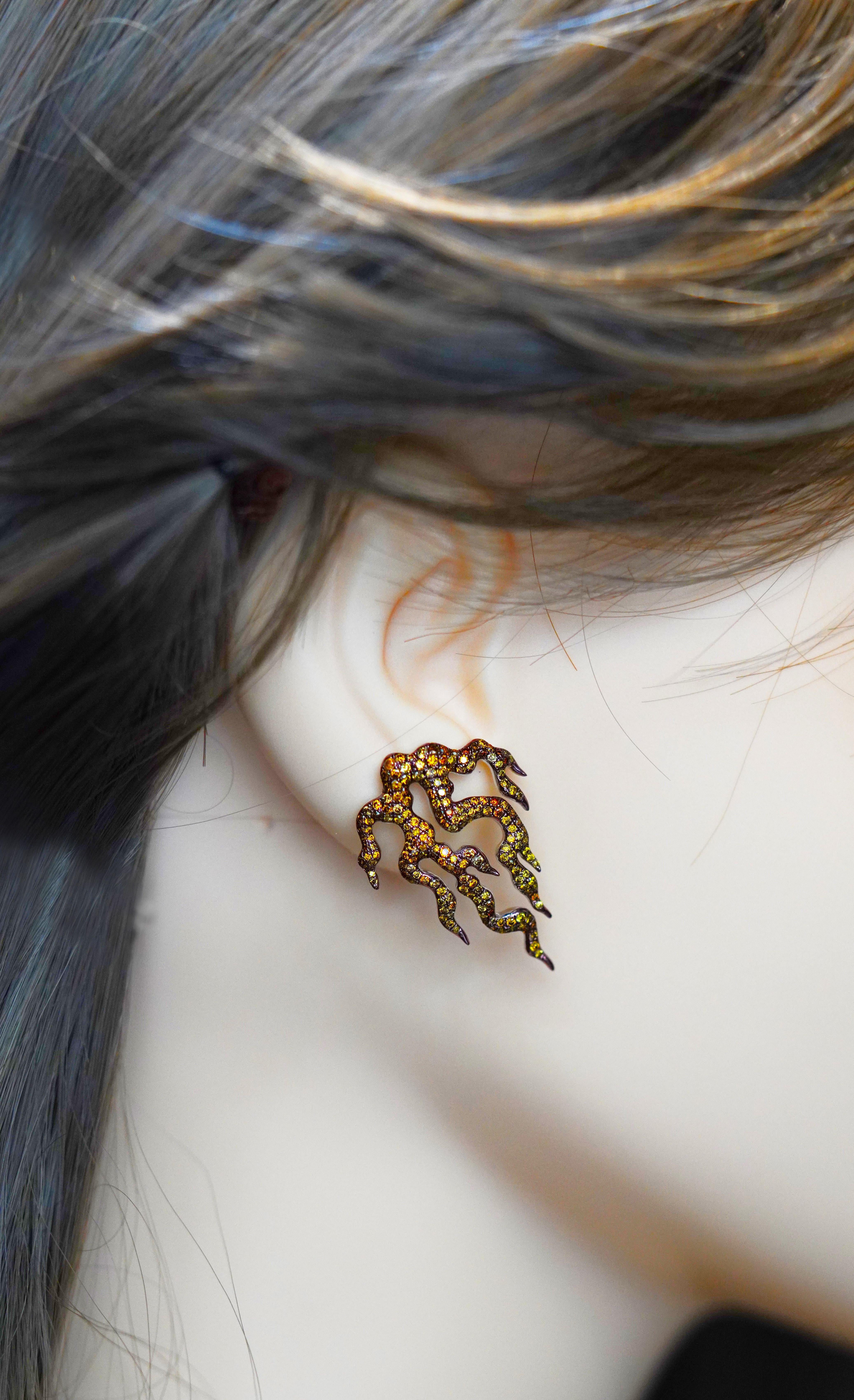 Women's or Men's Fire of Agni Color Diamond Earrings, 18K Gold, Austy Lee For Sale