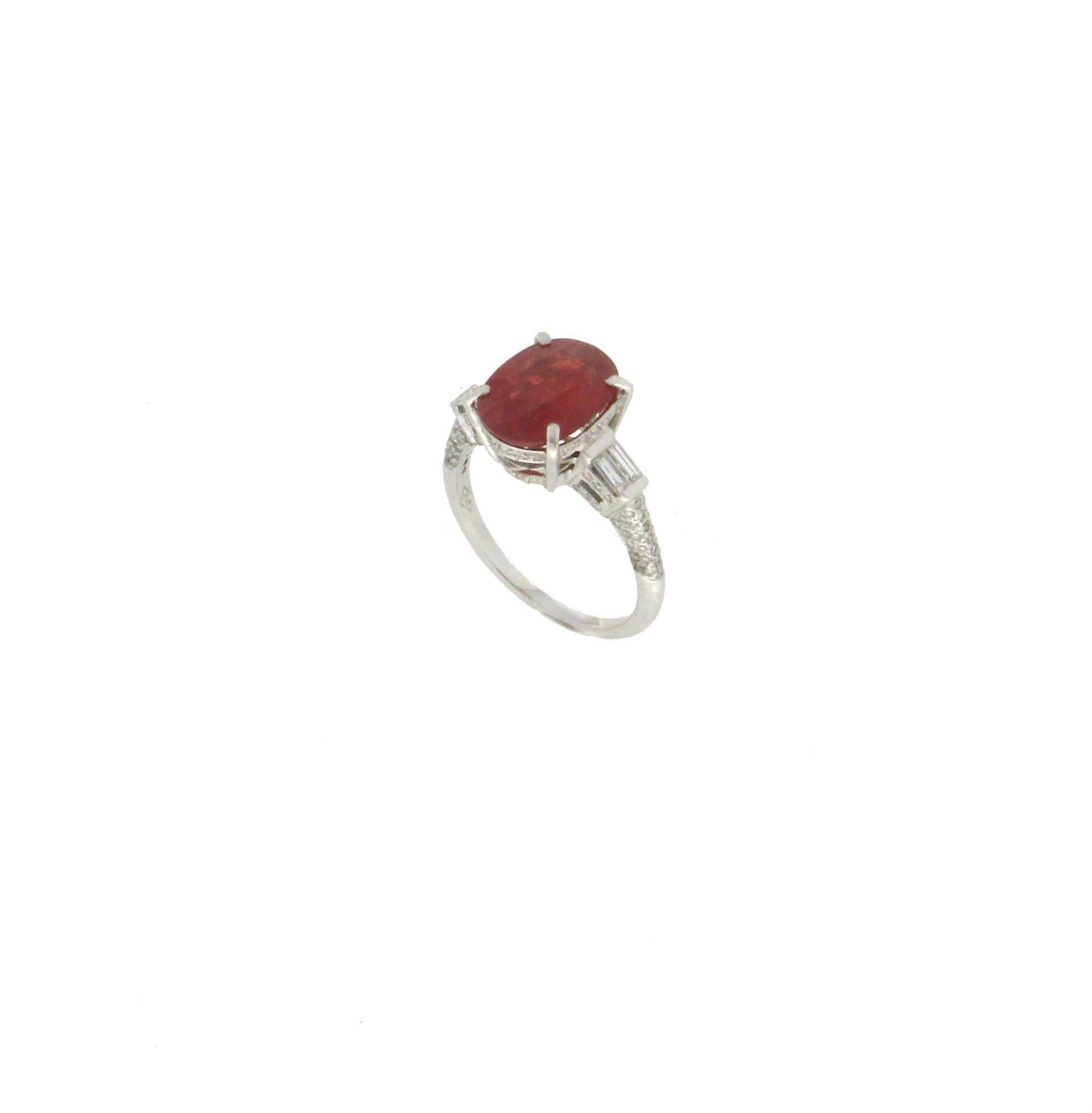 Fire Opal 18 karat White Gold Diamonds Cocktail Ring In New Condition In Marcianise, IT
