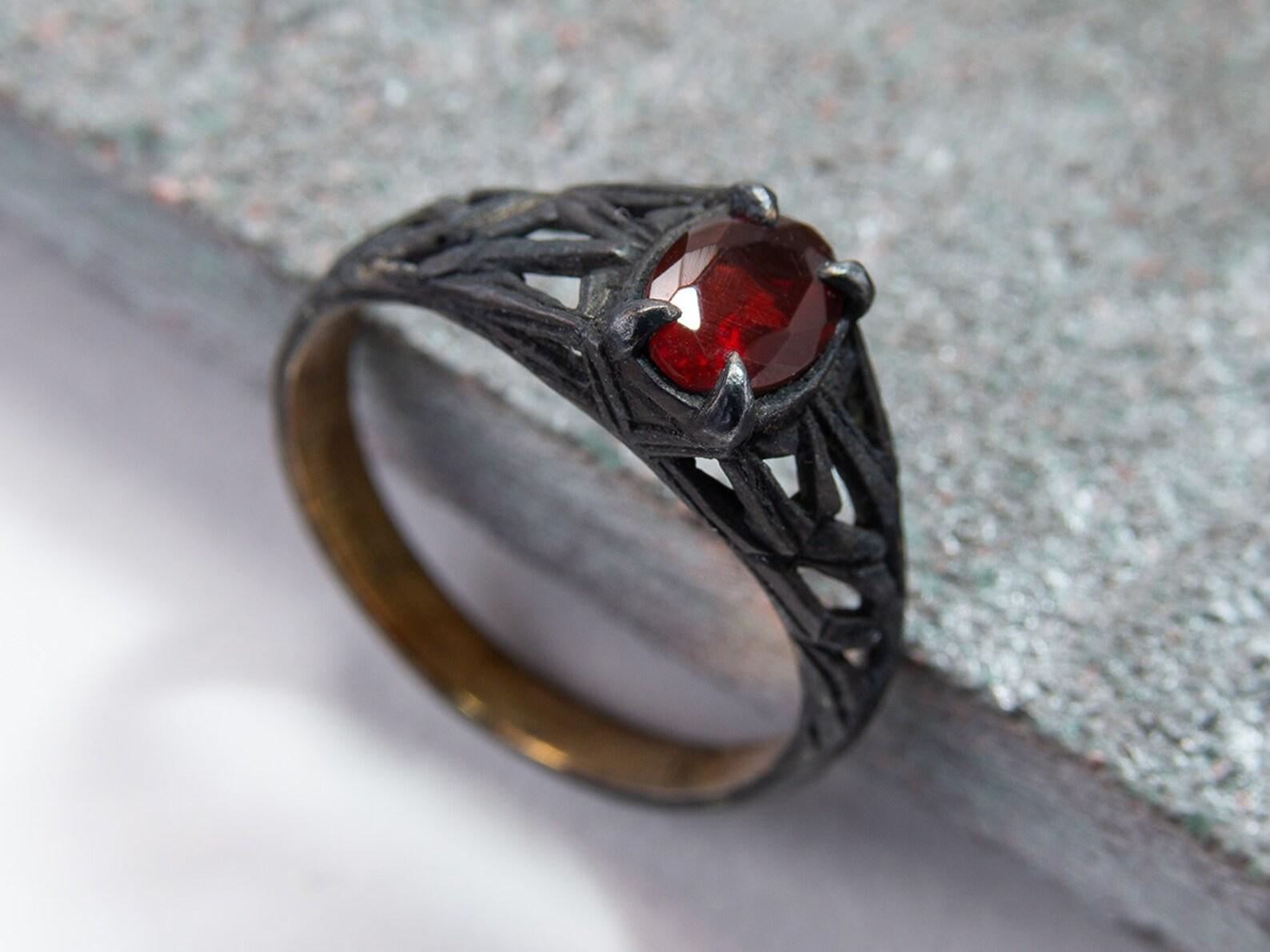 Fire Opal Black Silver Ring Red Precious Mexican Gemstone Gothic Style  In New Condition For Sale In Berlin, DE