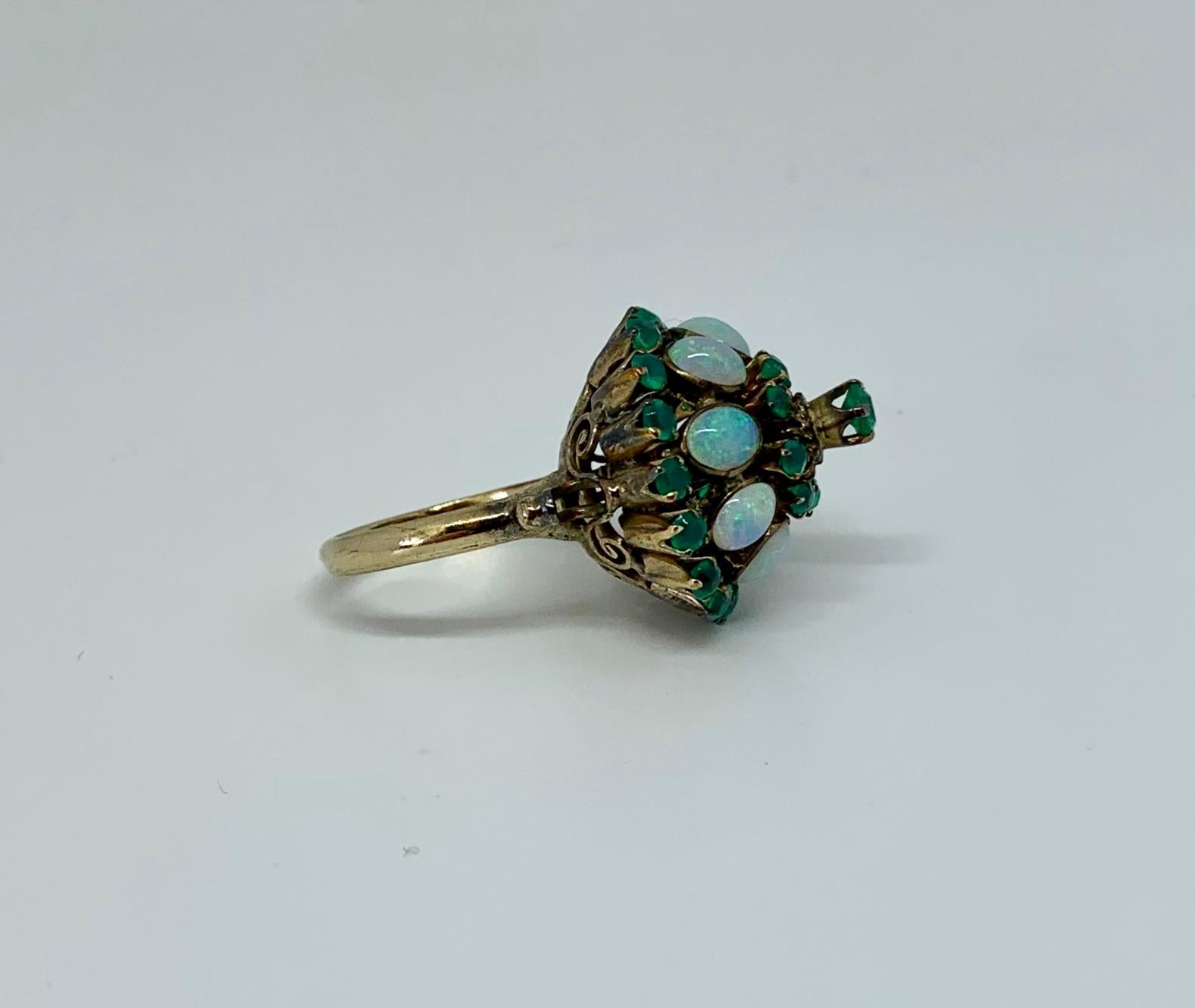Feueropal Smaragd Ring Art Deco Prinzessin Bombe Gold Opale Blau Grün Gelb im Angebot 2