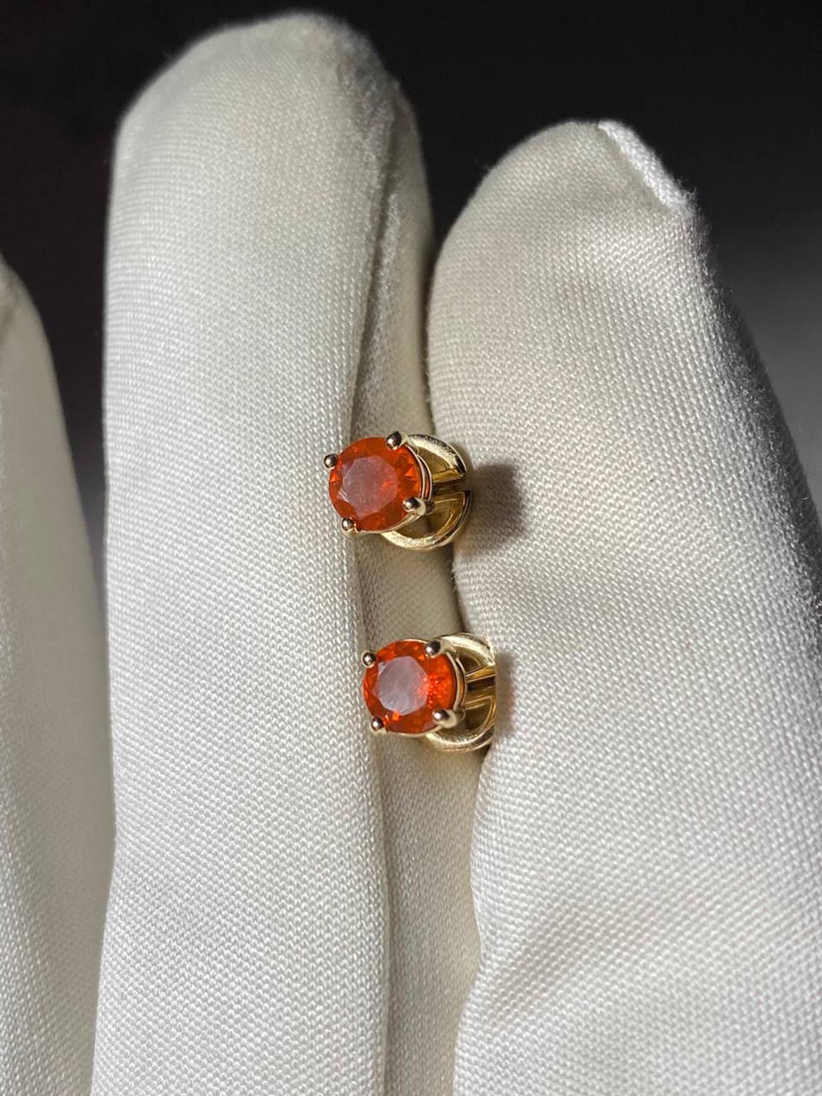 Fire Opal Gold Stud Earrings stud Orange Mexican Opal In New Condition For Sale In Berlin, DE