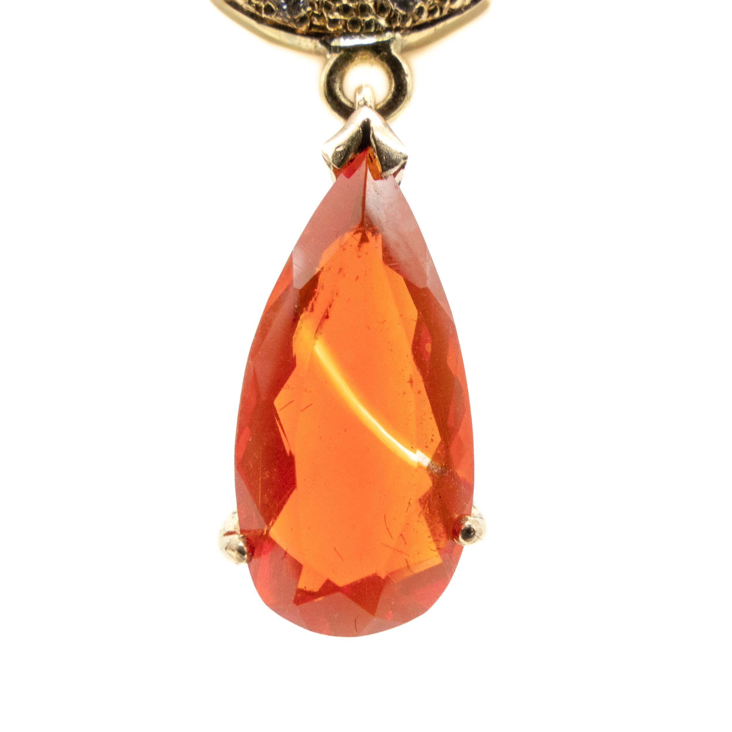 Taille brillant Boucles d'oreilles espagnoles pendantes en or jaune, opale de feu, lune et diamants  en vente