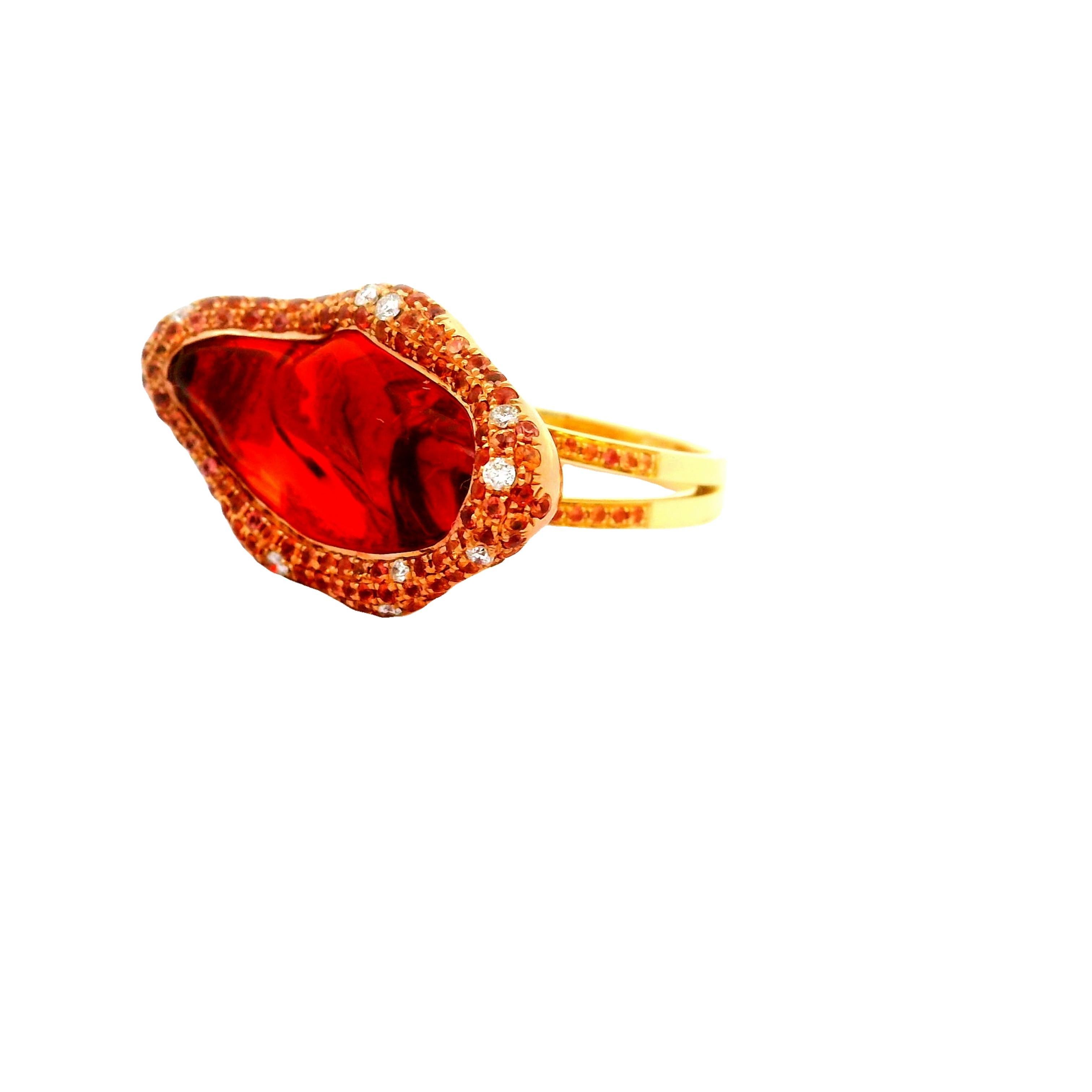 Fire Opal Orange Sapphire Diamond 18k Yellow Gold Ring In New Condition In Beverly Hills, CA