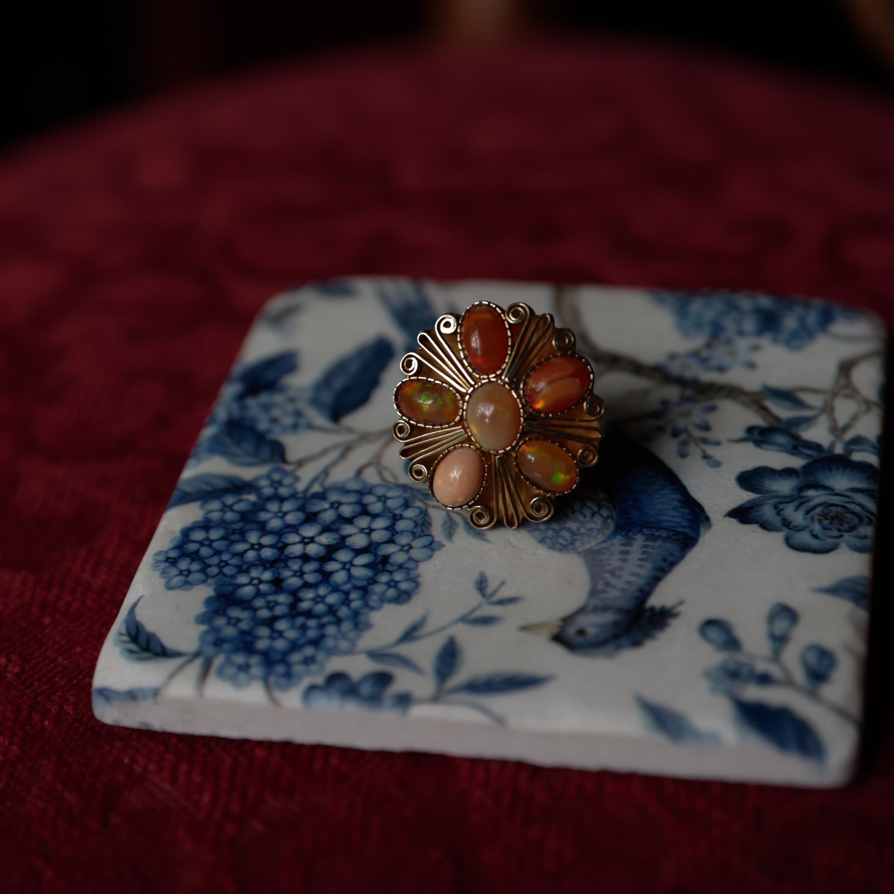 Fire Opal Ring Retro Certified 5.5 Carats Circa 1940s For Sale 2
