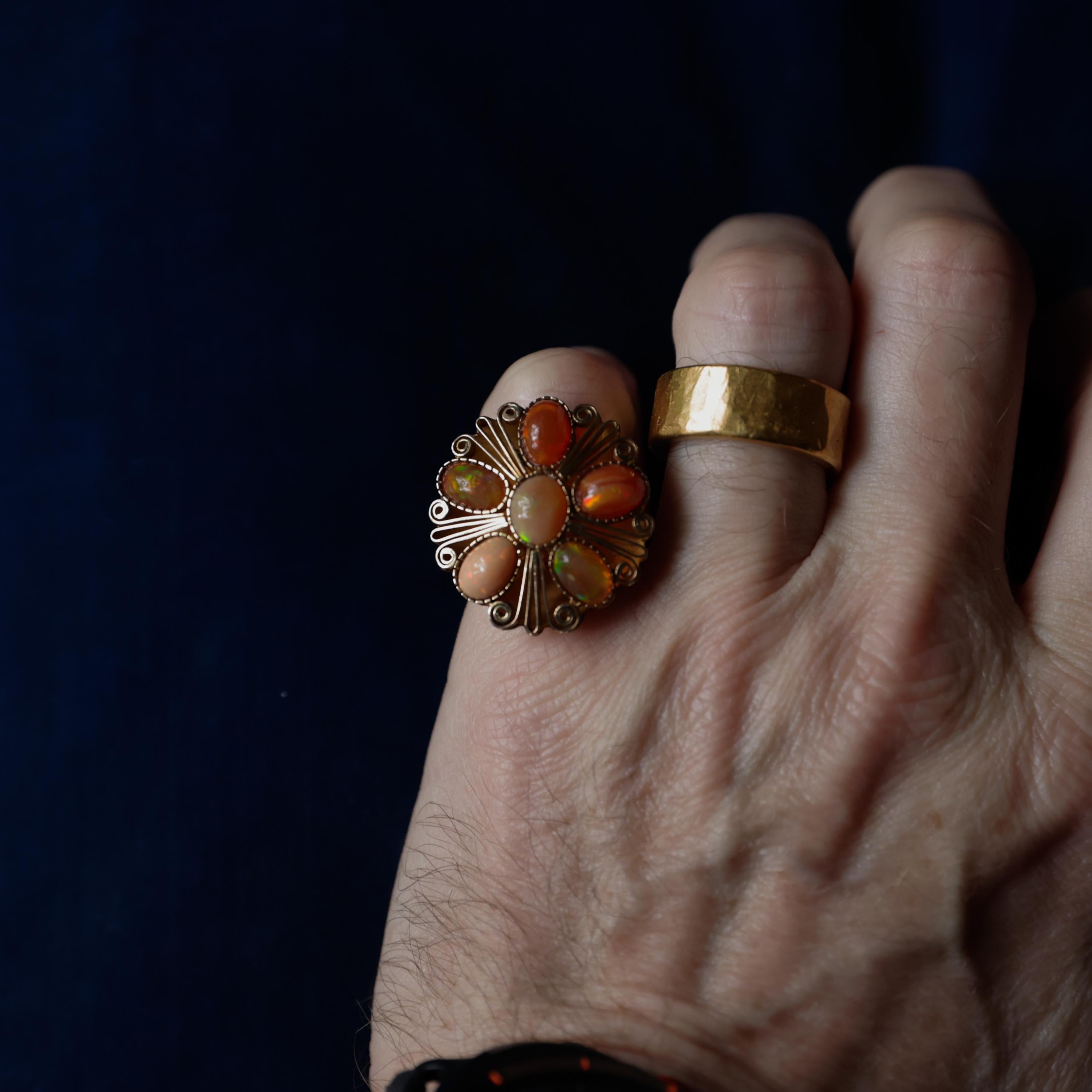 Fire Opal Ring Retro Certified 5.5 Carats Circa 1940s For Sale 1