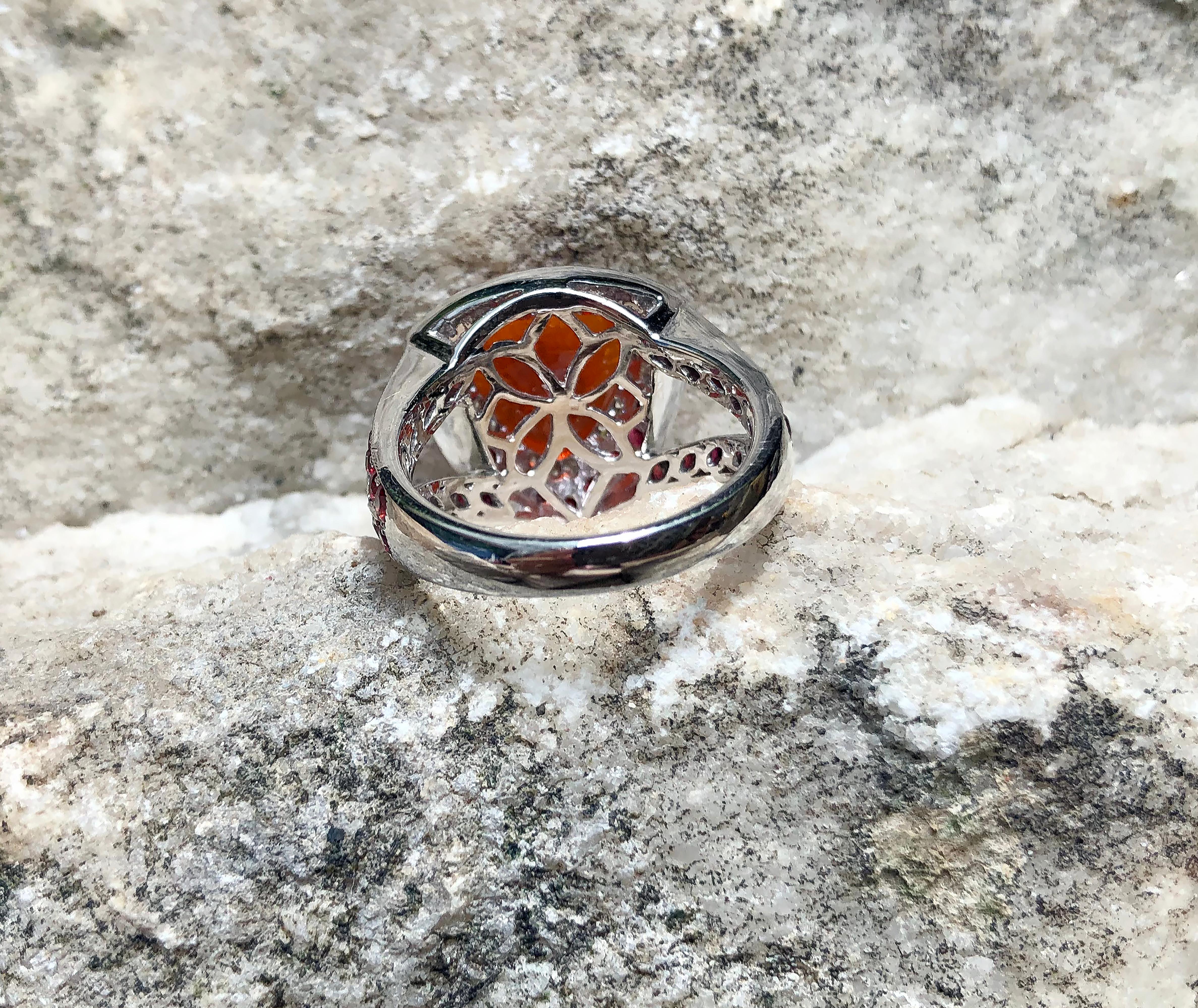Ring mit Feueropal mit orangefarbenem Saphir und Diamant in 18 Karat Weißgoldfassung 8