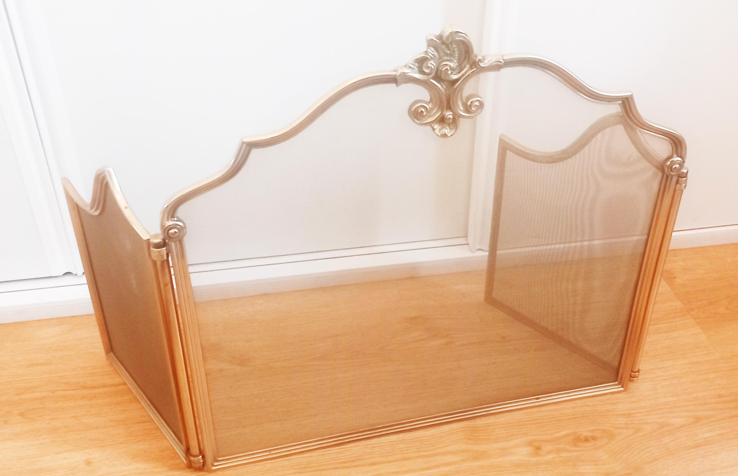 French Fire Screen Bronze Dore  or Brass, Louis XVI Style Early 20th Century For Sale