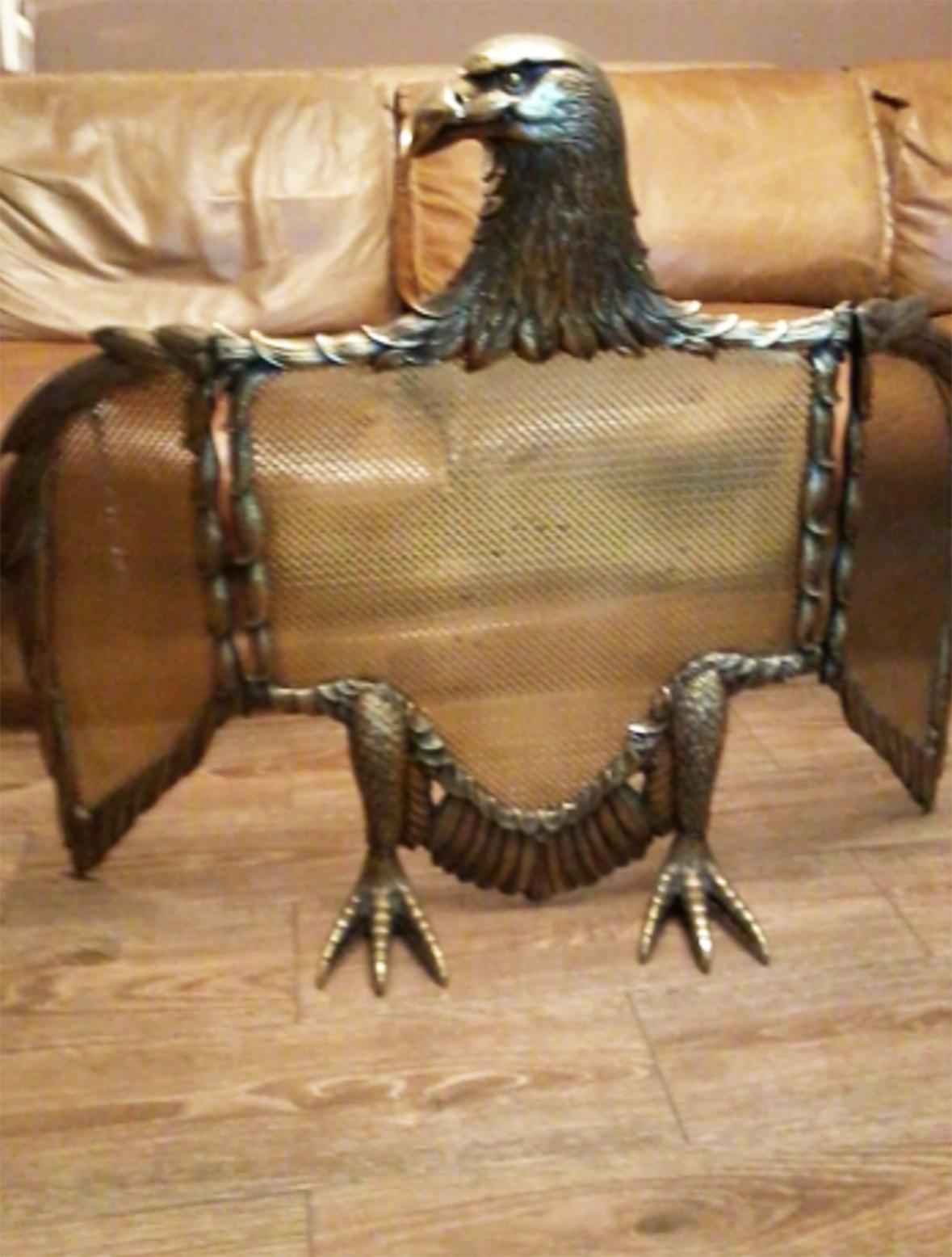 Fire Screen Bronze or Brass Eagle-Shaped Sparks, Spain, 20th Century In Excellent Condition In Mombuey, Zamora