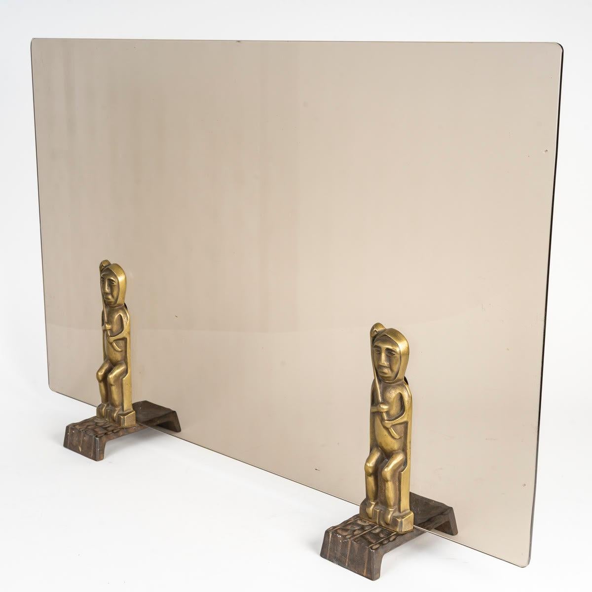 Mid-Century Modern Fire Screen in Bronze and Tinted Glass Plate, Tribal Art. For Sale
