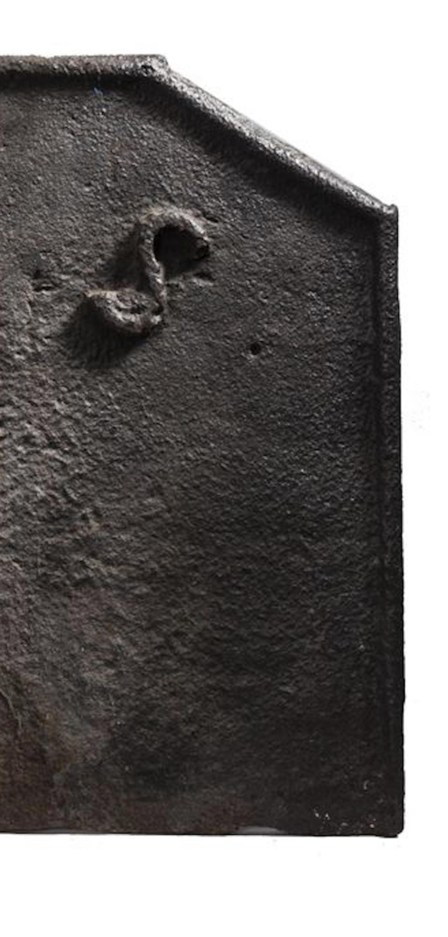 Baroque Plaque de cheminée:: en fonte:: 17ème siècle:: anglaise:: portant les initiales W S en vente
