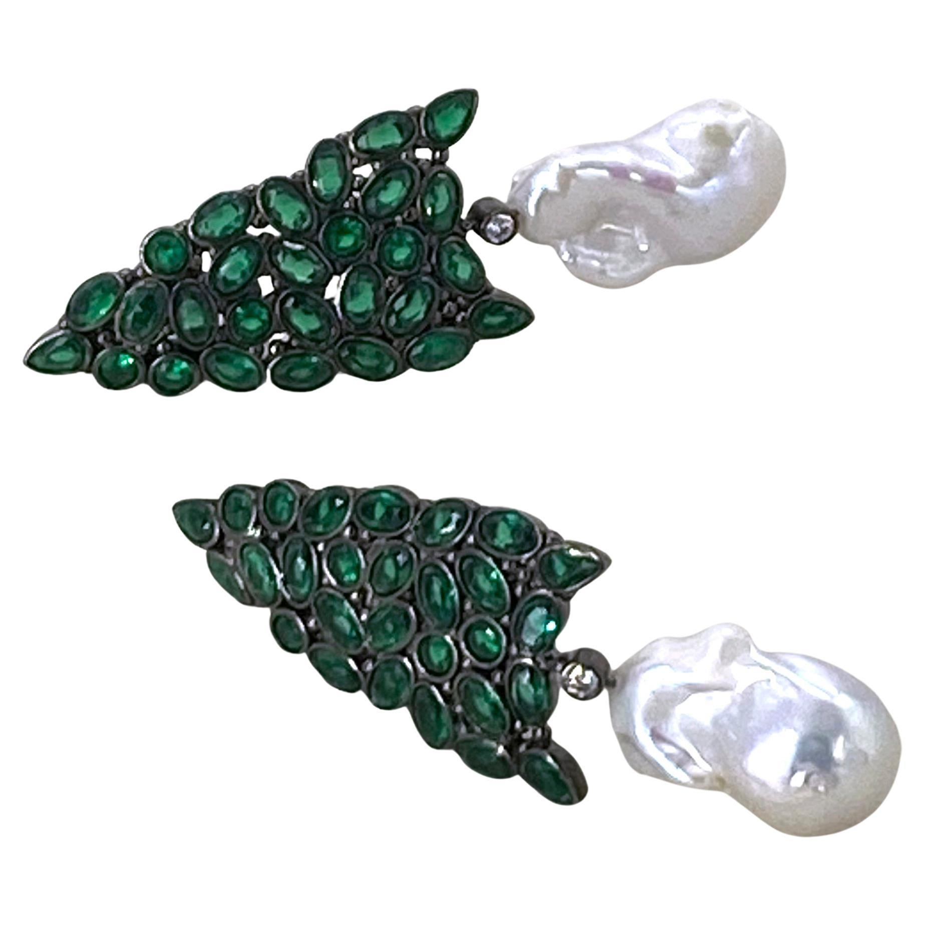 Donna Orecchini a goccia con perle barocche e CZ per le festività natalizie in vendita