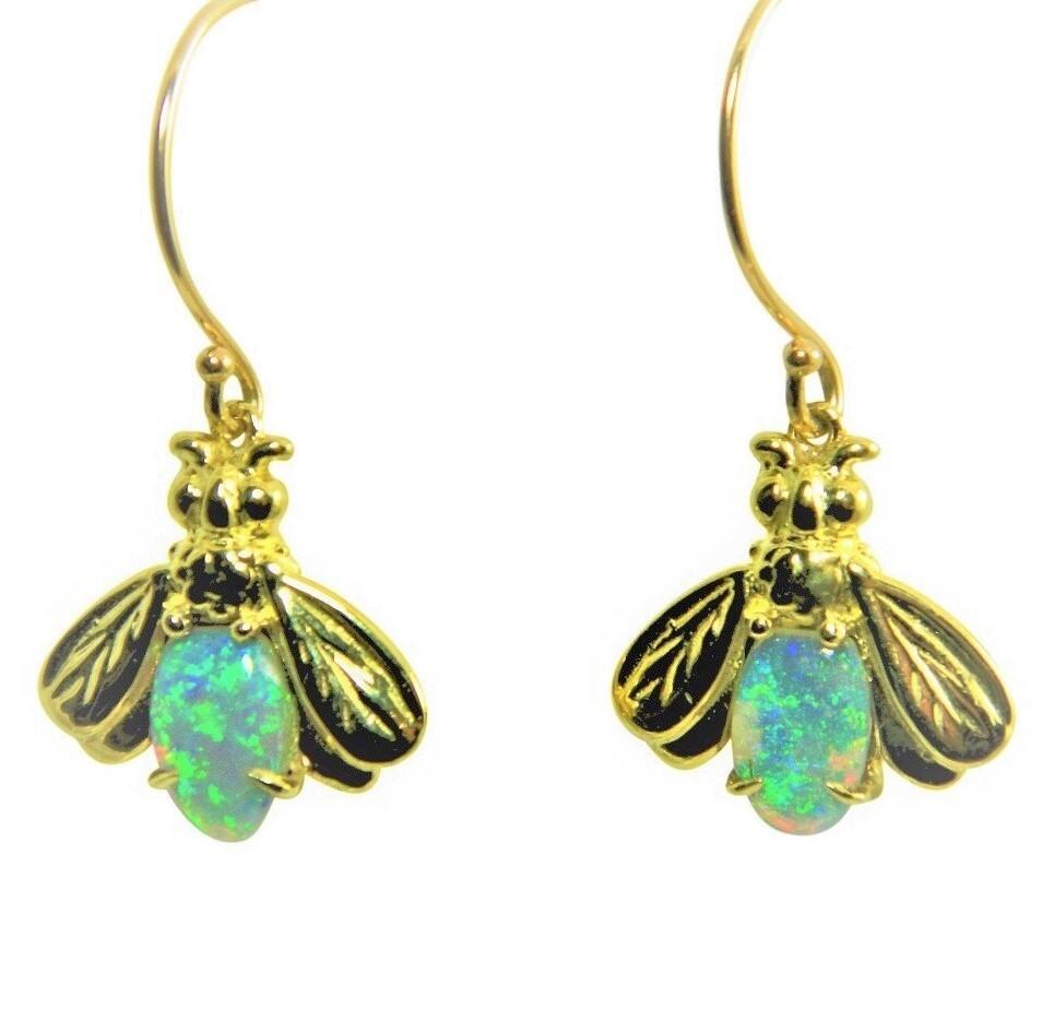 Firefly Australian Opal Dangle Earrings in 18K Gold In New Condition For Sale In Rutherford, NJ